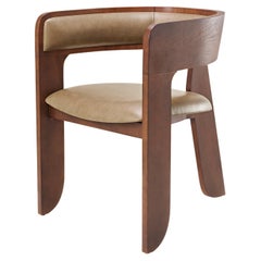 Chaise Jean, tissu d'ameublement en cuir, bois de frêne massif avec finition teinté
