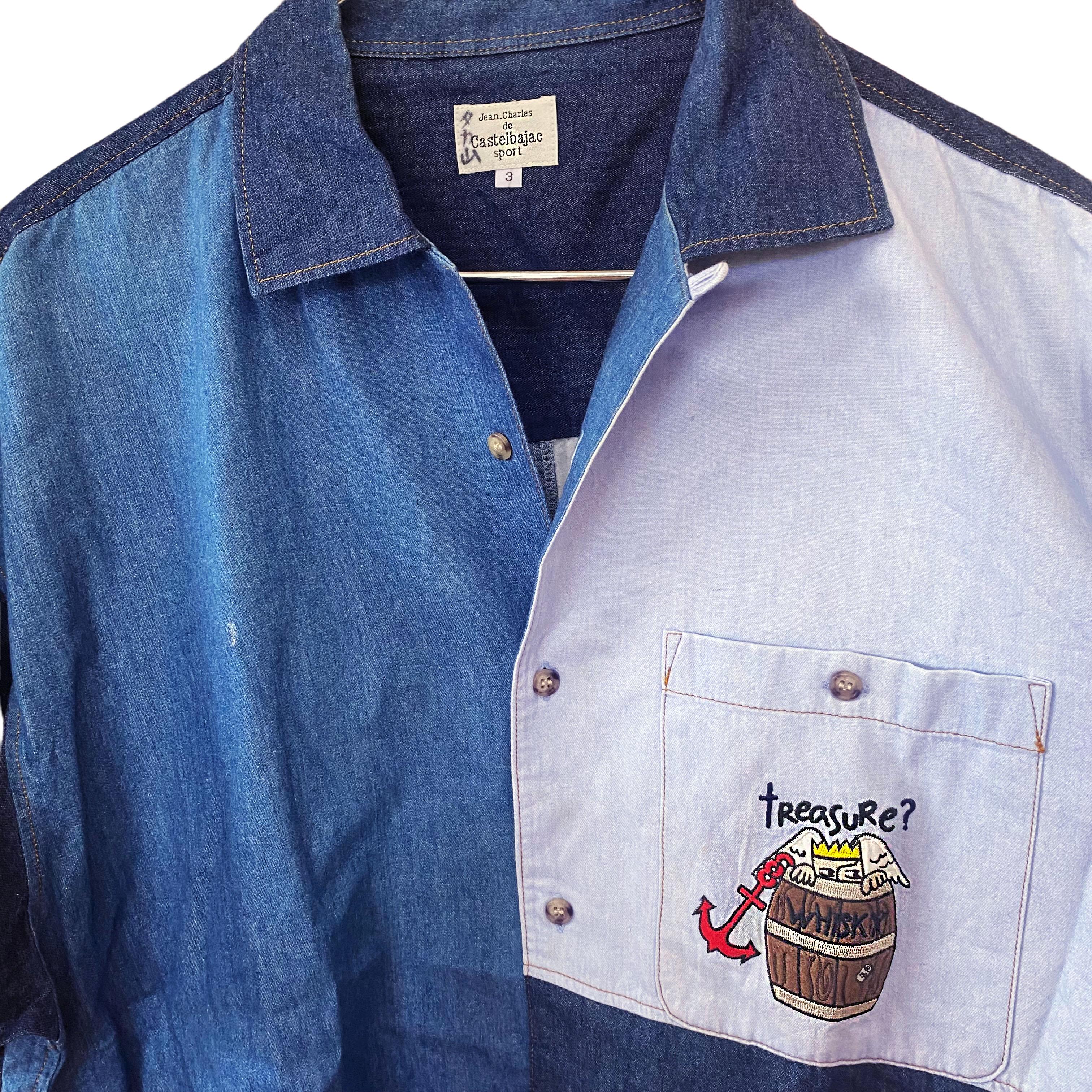 „Teasure Whisky“ Denim-Patch Shirt von Jeans-Charles de Castelbajac Paris (Blau) im Angebot