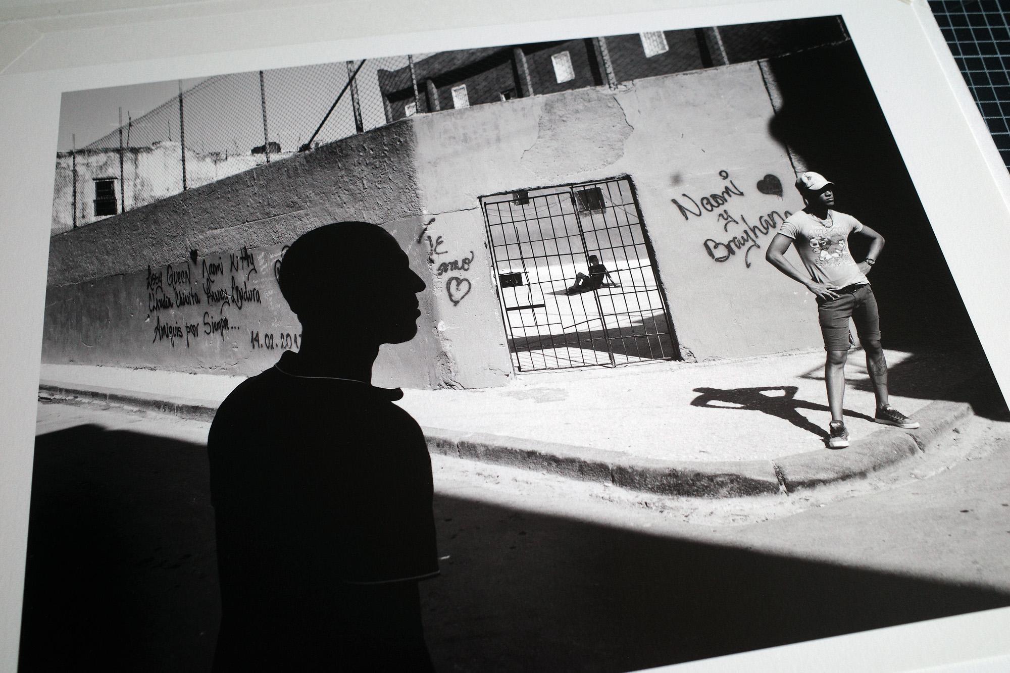 Habana-Song #15, Havanna, Kuba – Photograph von Jean-Christophe Béchet