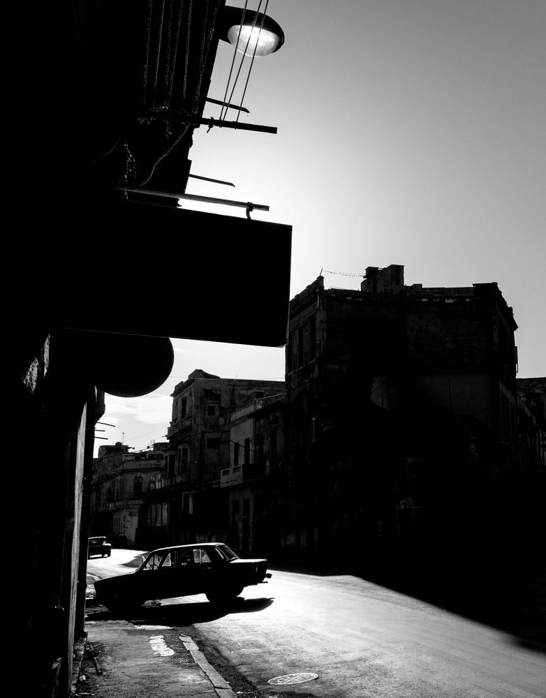 Jean-Christophe Béchet Black and White Photograph - Habana Song #47
