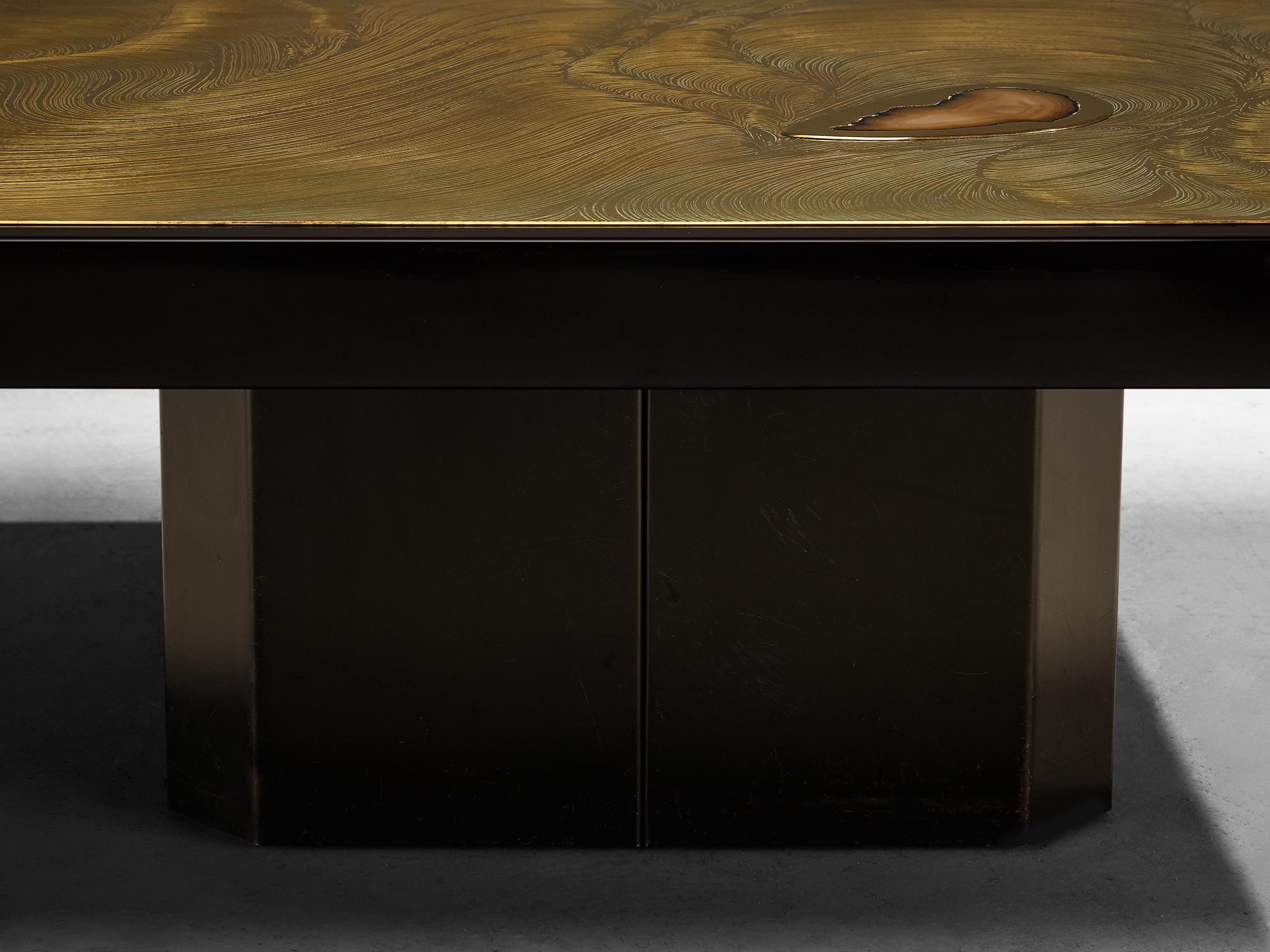 Fine XX secolo Jean Claude Dresse Coffee Table in Brass Inlayed with Agate in vendita