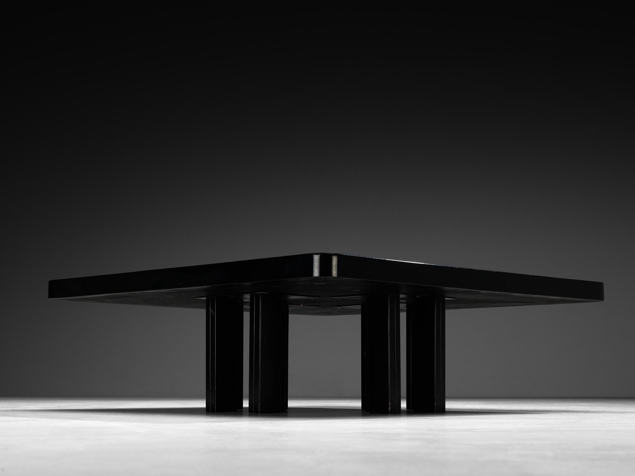 Acier Table basse Jean Claude Dresse en résine foncée en vente