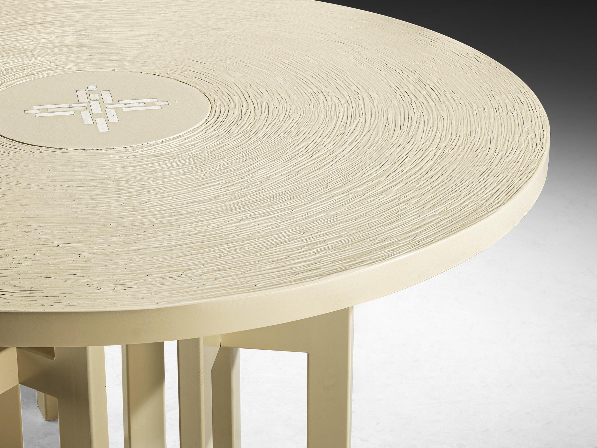 Jean Claude Dresse Table de salle à manger ou de centre en résine Off-White en vente 4