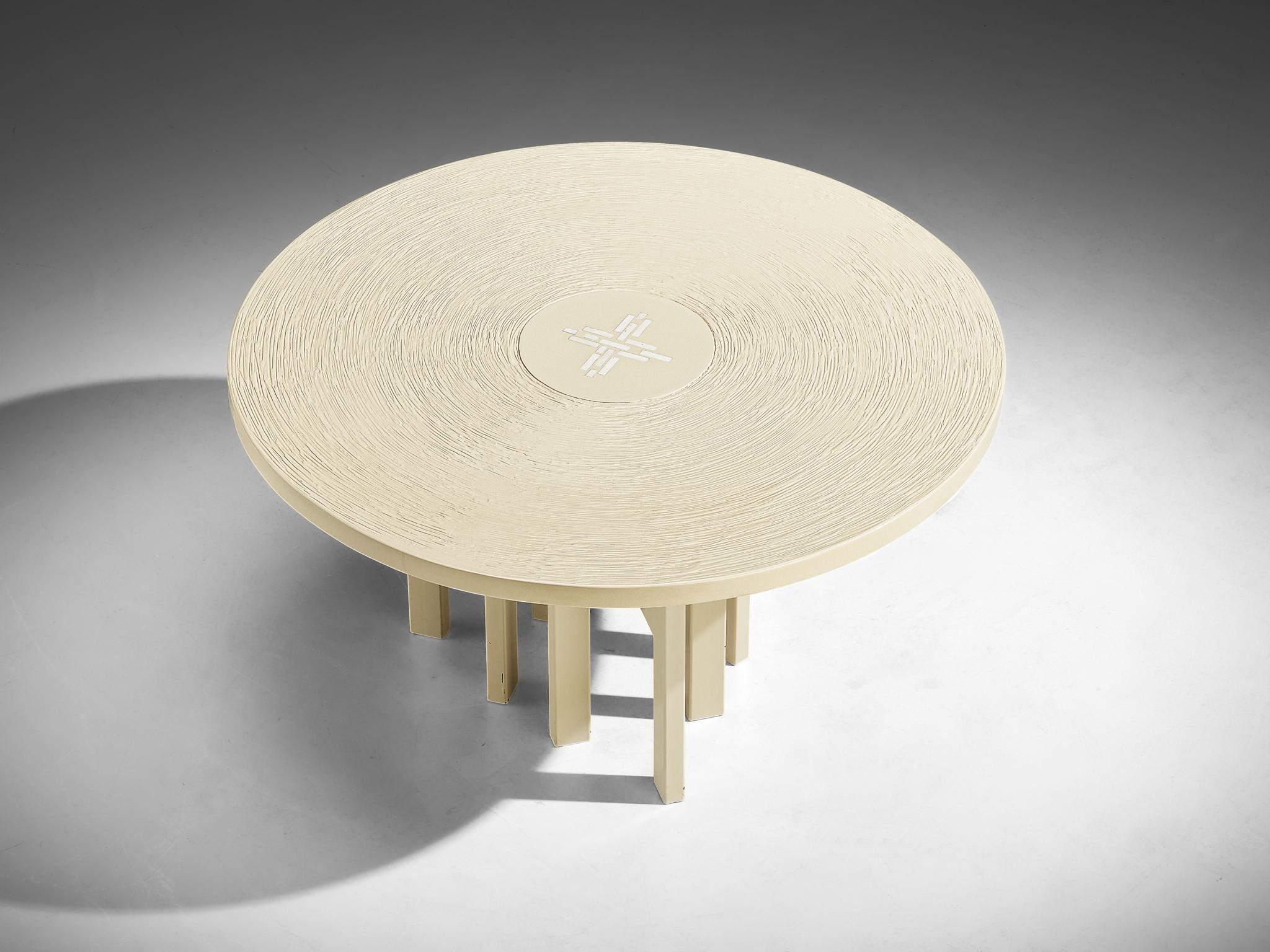Jean Claude Dresse Table de salle à manger ou de centre en résine Off-White en vente 1