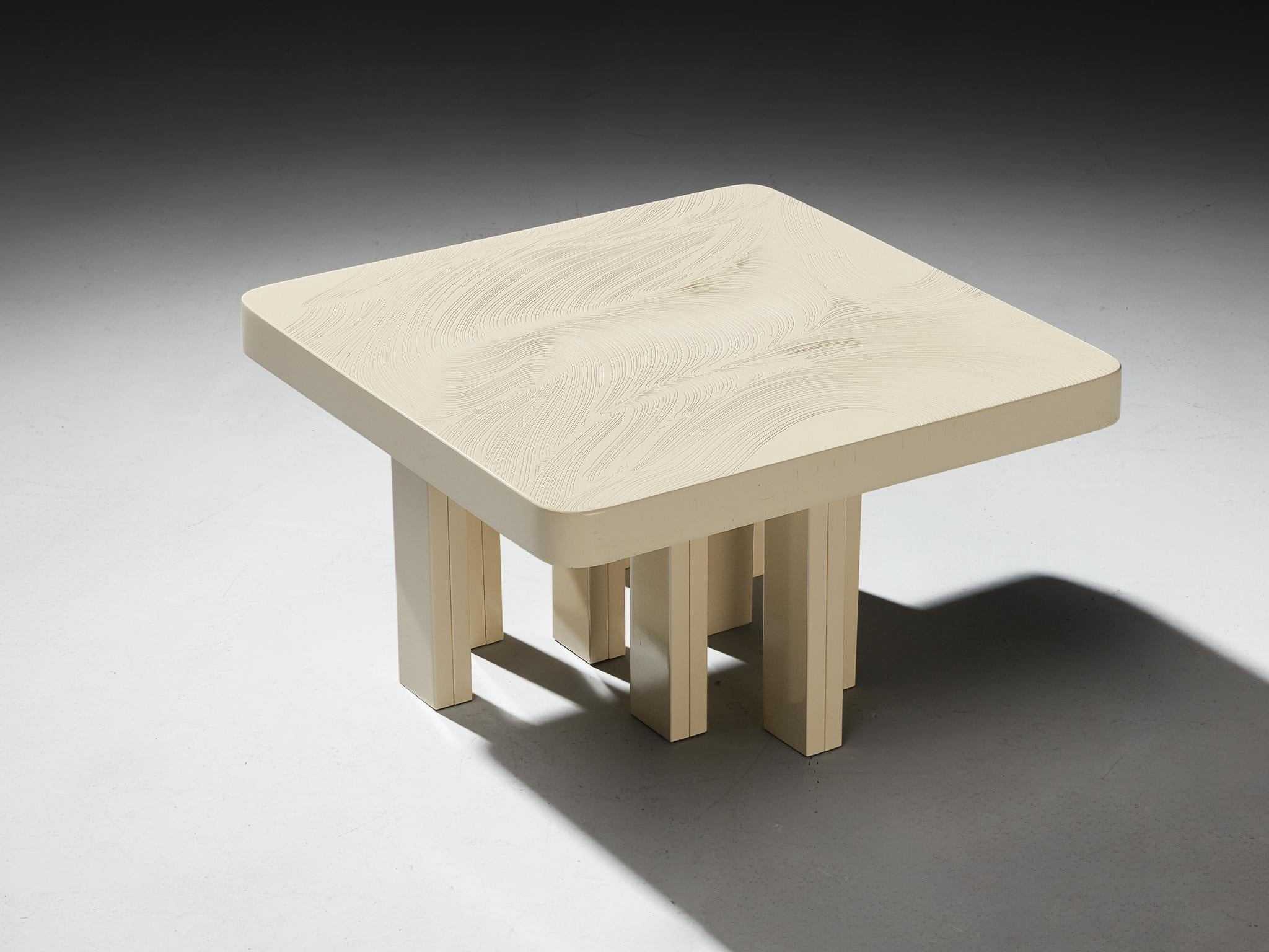 Jean Claude Dresse Couchtisch-Paar aus Kunstharz 4