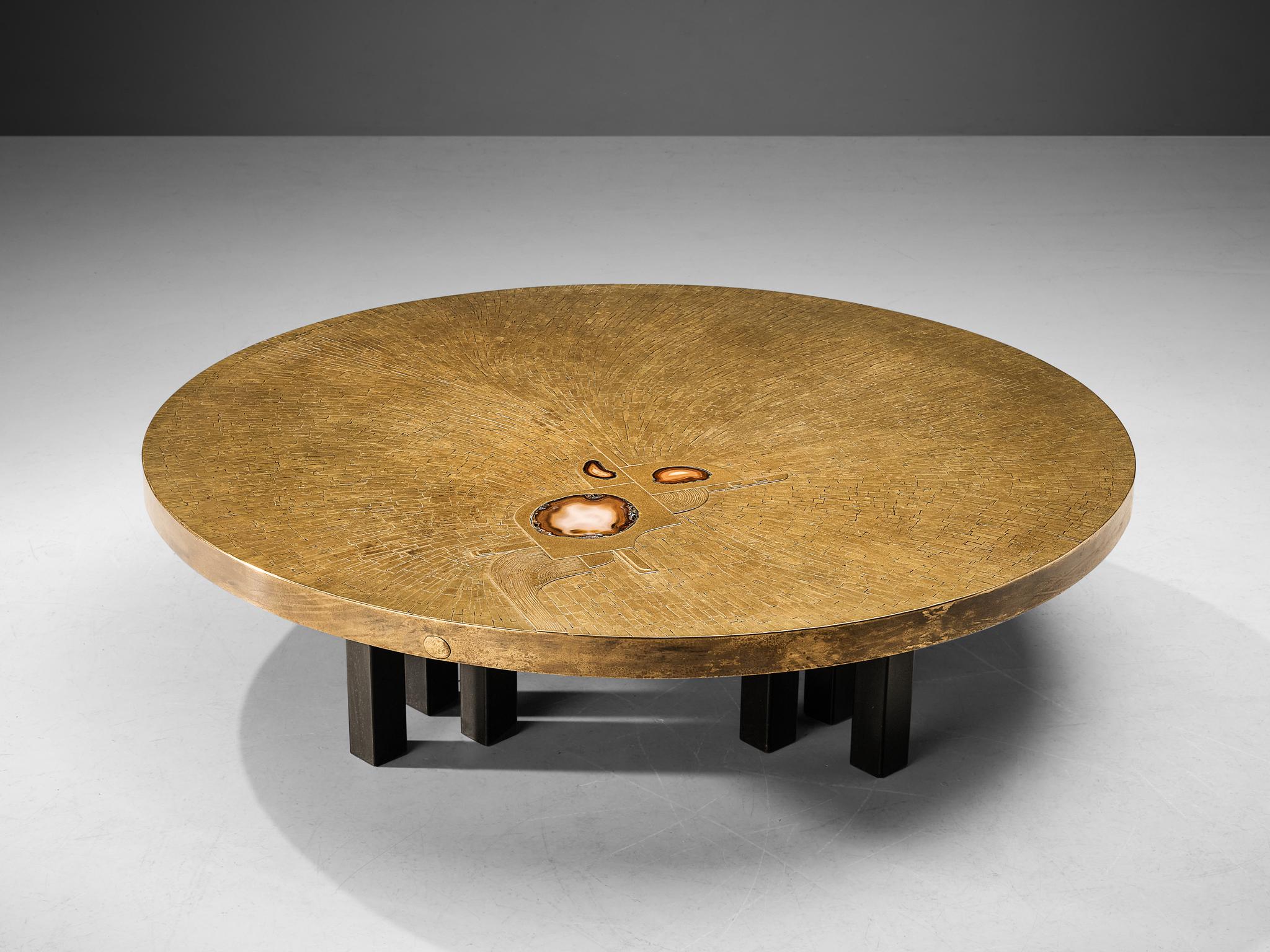 Jean Claude Dresse, coffee table, brass, steel, Brazilian agate, Belgium, circa. 1970

A luxurious custom-made round cocktail table, crafted with high attention for detail which is characteristic for the work of the Belgian artist Jean Claude