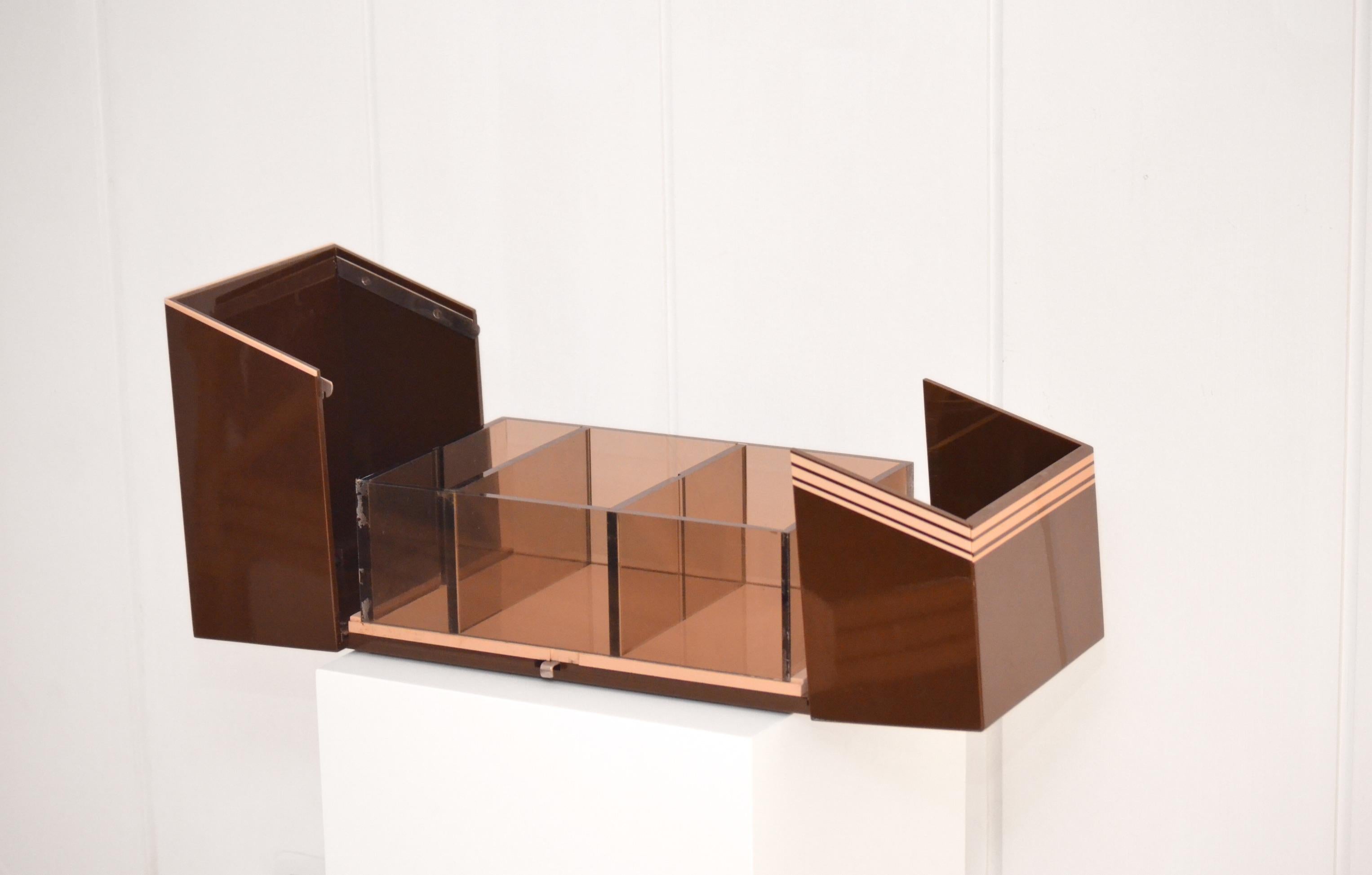 Mid-Century Modern Humidificateur à cigares en plexiglas blanc et chocolat Jean-Claude FAHRI pour LANCEL