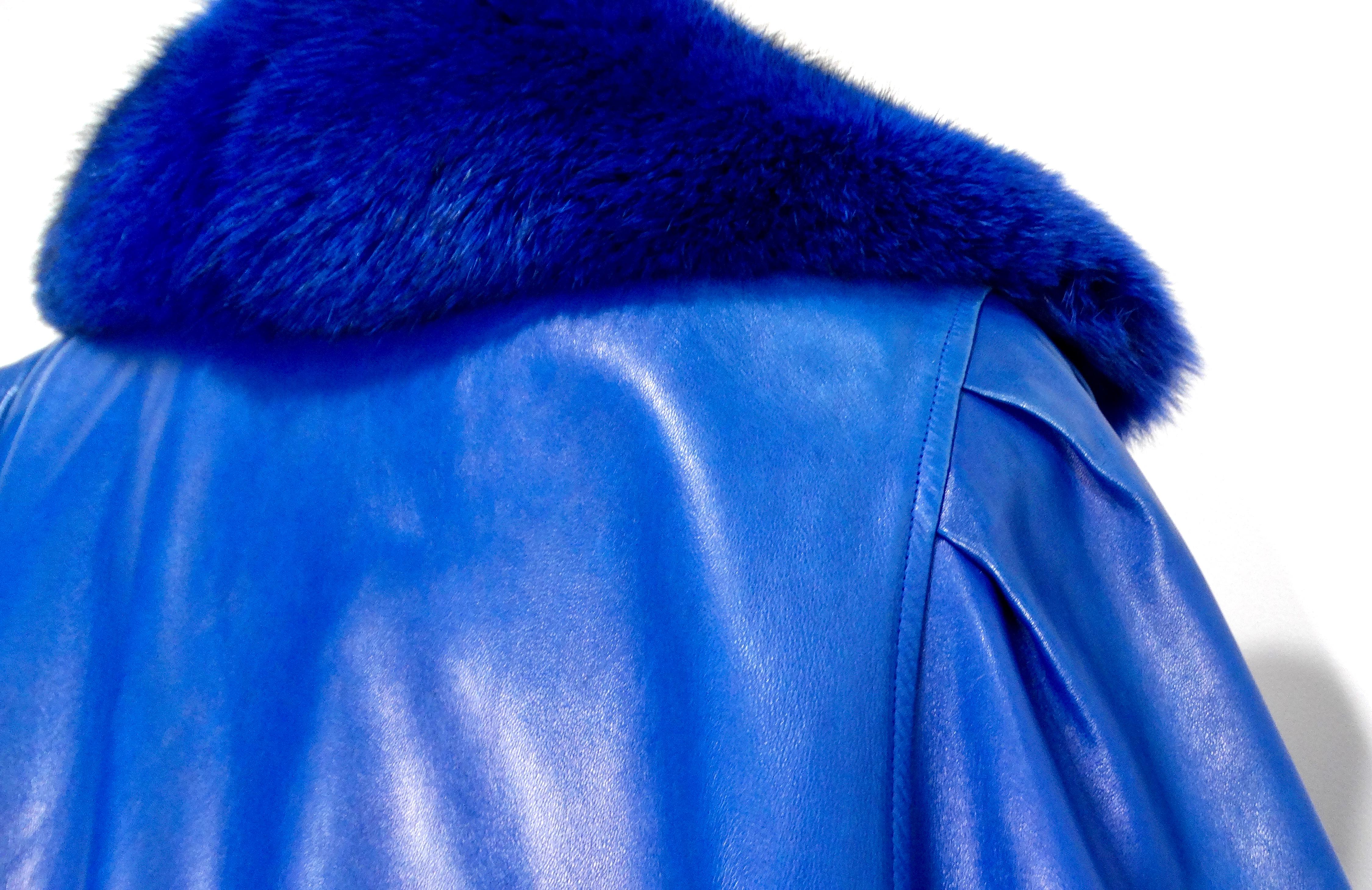 Jean Claude Jitoris CUSTOM MADE Manteau en cuir et fourrure de renard bleu cobalt circa 1990 en vente 4