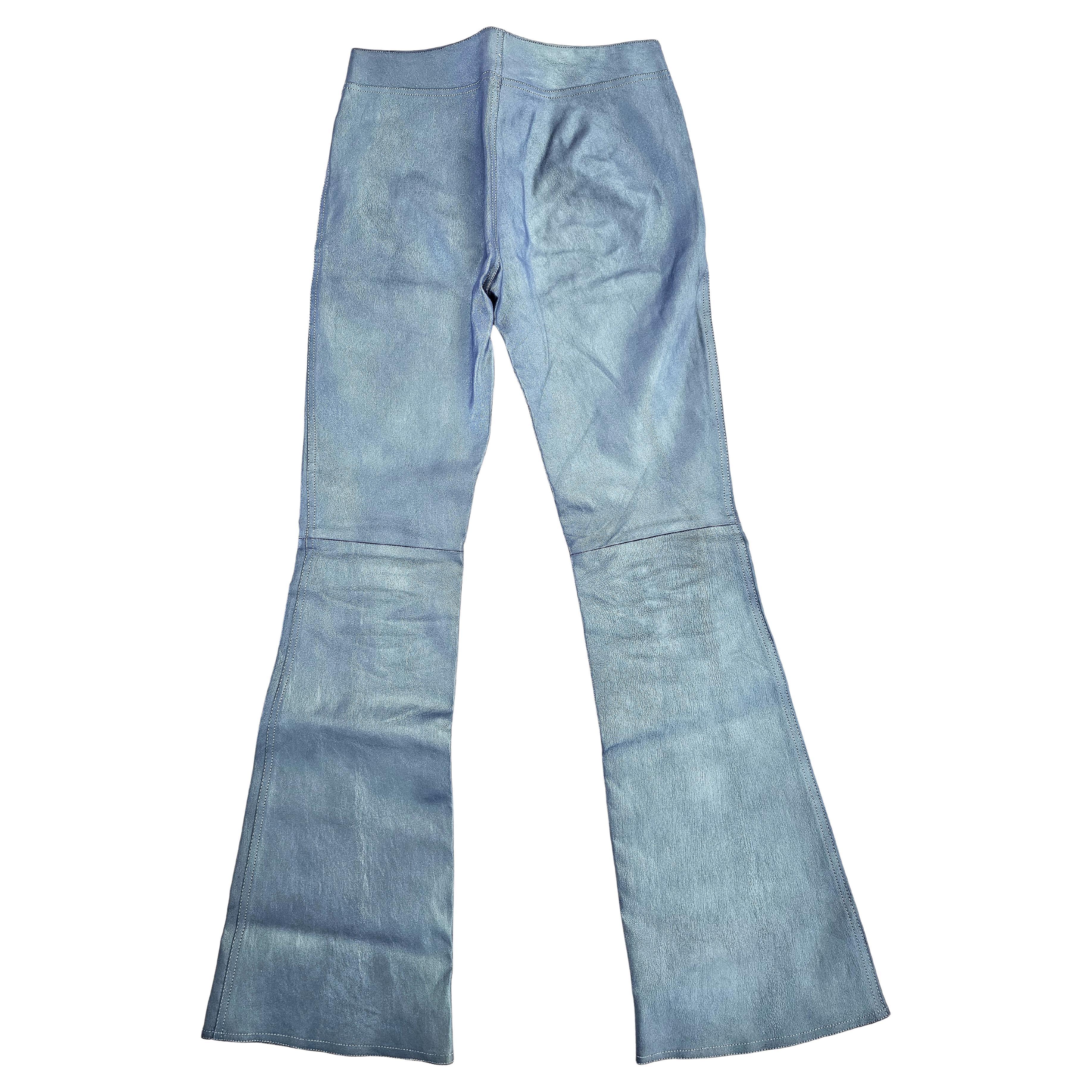 Gris Jean-Claude Jitrois 1990 Pantalon évasé en cuir bleu métallisé en vente