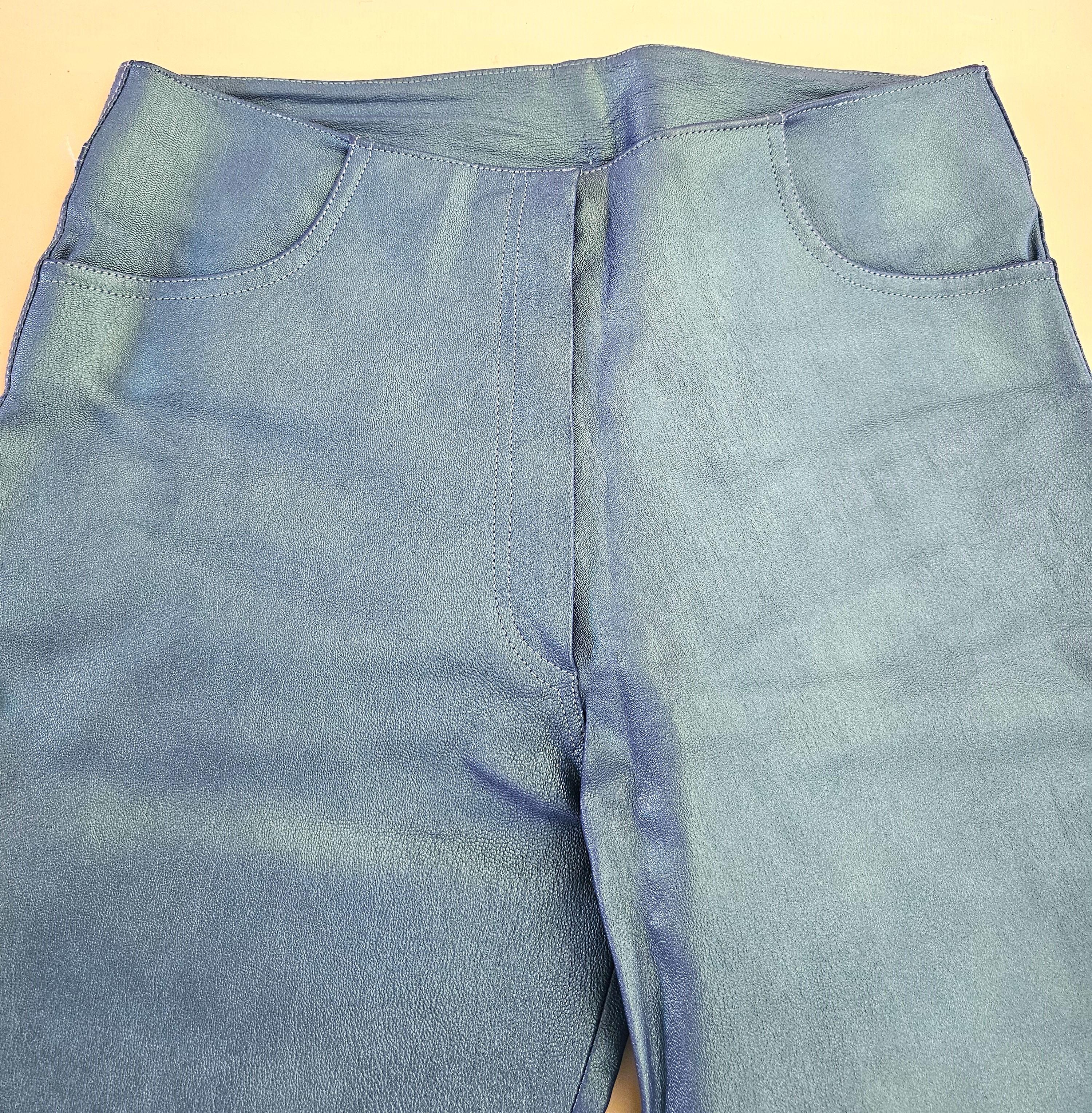 Jean-Claude Jitrois 1990 Pantalon évasé en cuir bleu métallisé Excellent état - En vente à 'S-HERTOGENBOSCH, NL