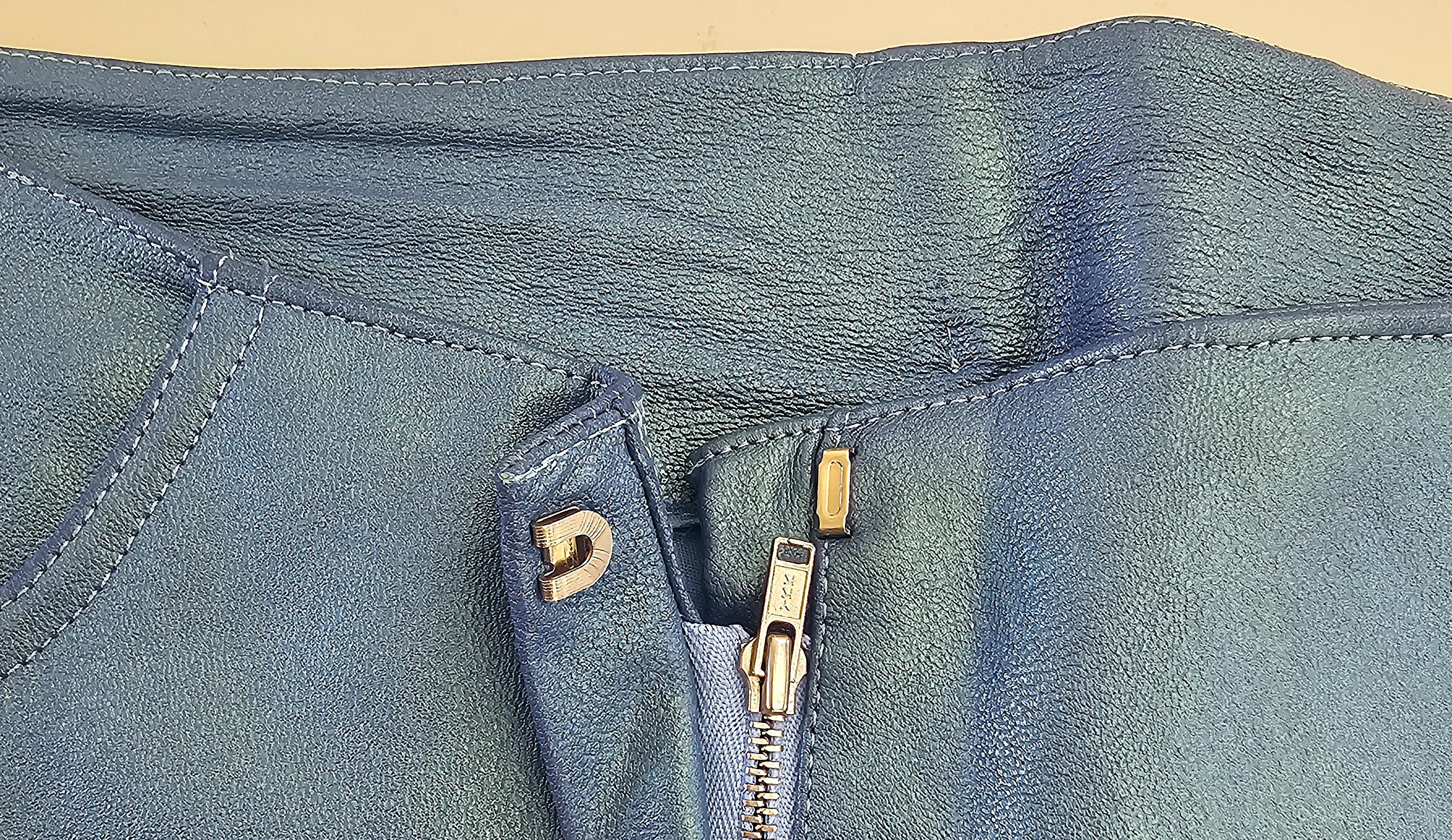 Jean-Claude Jitrois 1990 Pantalon évasé en cuir bleu métallisé en vente 1