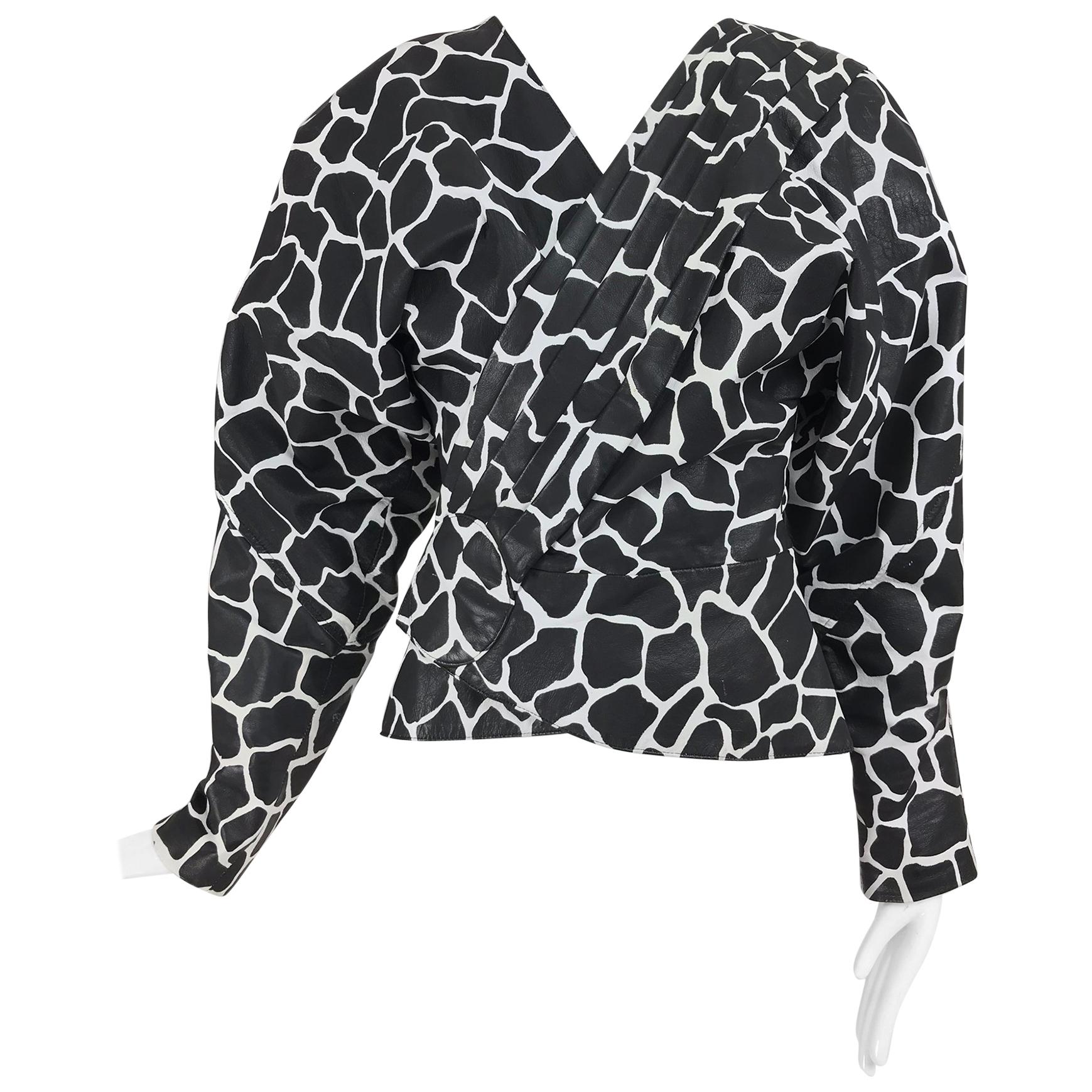 Jean-Claude Jitrois Chaqueta de piel con estampado animal en blanco y negro Años 80