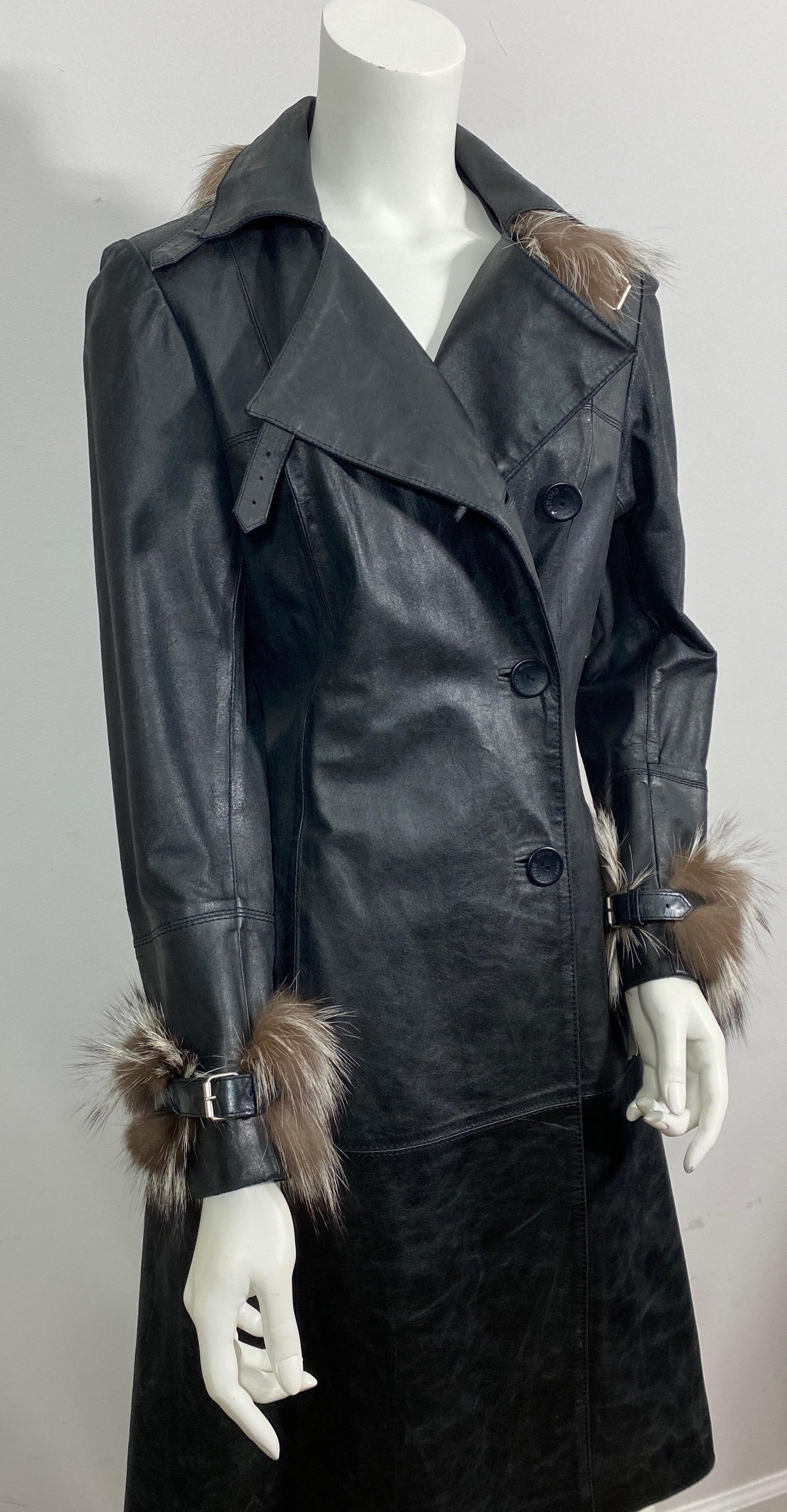 Jean Claude Jitrois Black Nappa Leather Coat with Fox-Size 38 In Excellent Condition For Sale In West Palm Beach, FL