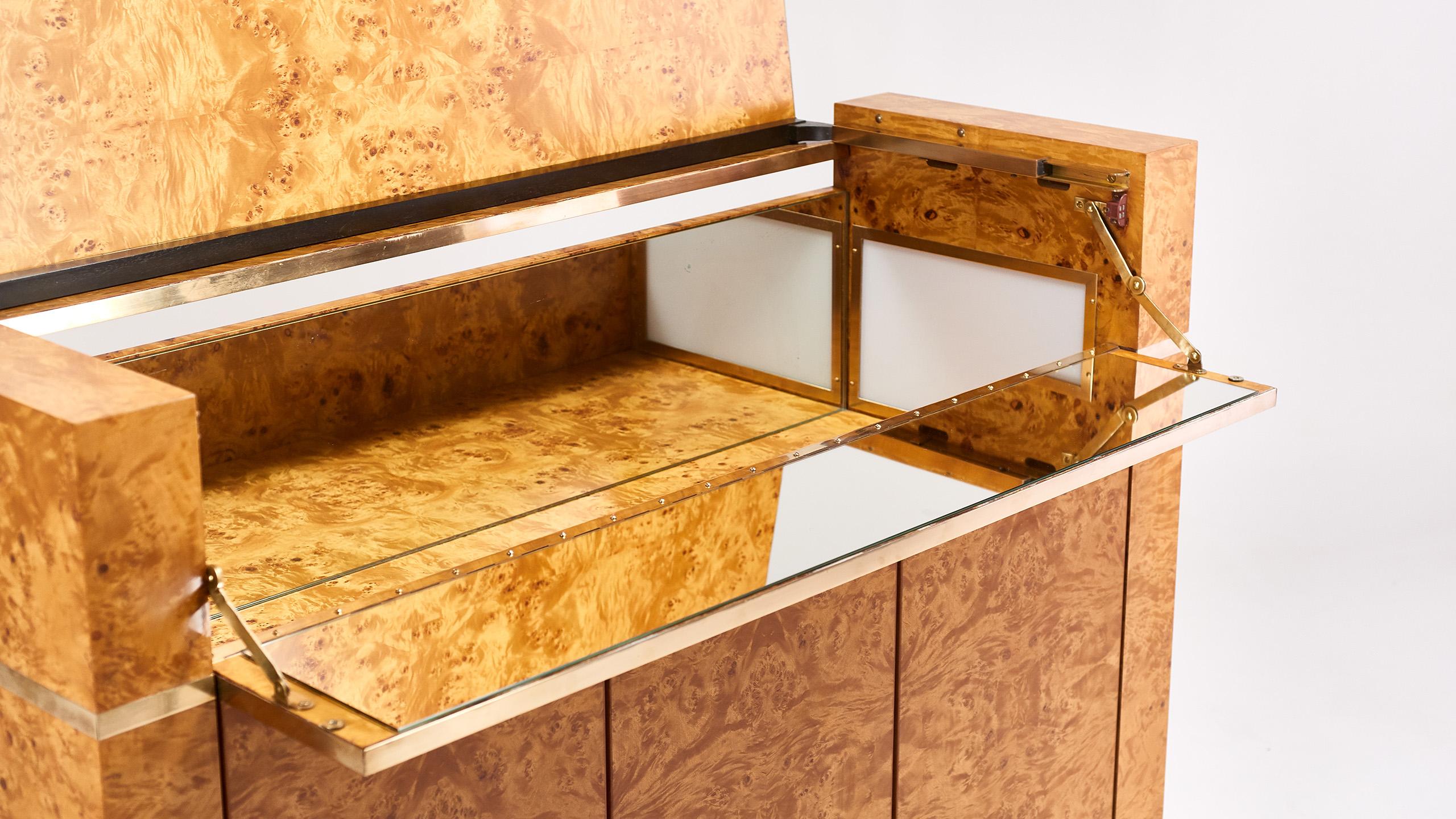 Jean-Claude Mahey, Burl Wood and Brass Dry Bar for Roche Bobois, 1978 4