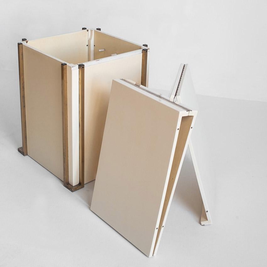 Jean-Claude Mahey dining table, France, ivory lacquered wood and gilt brass 70s en vente 8