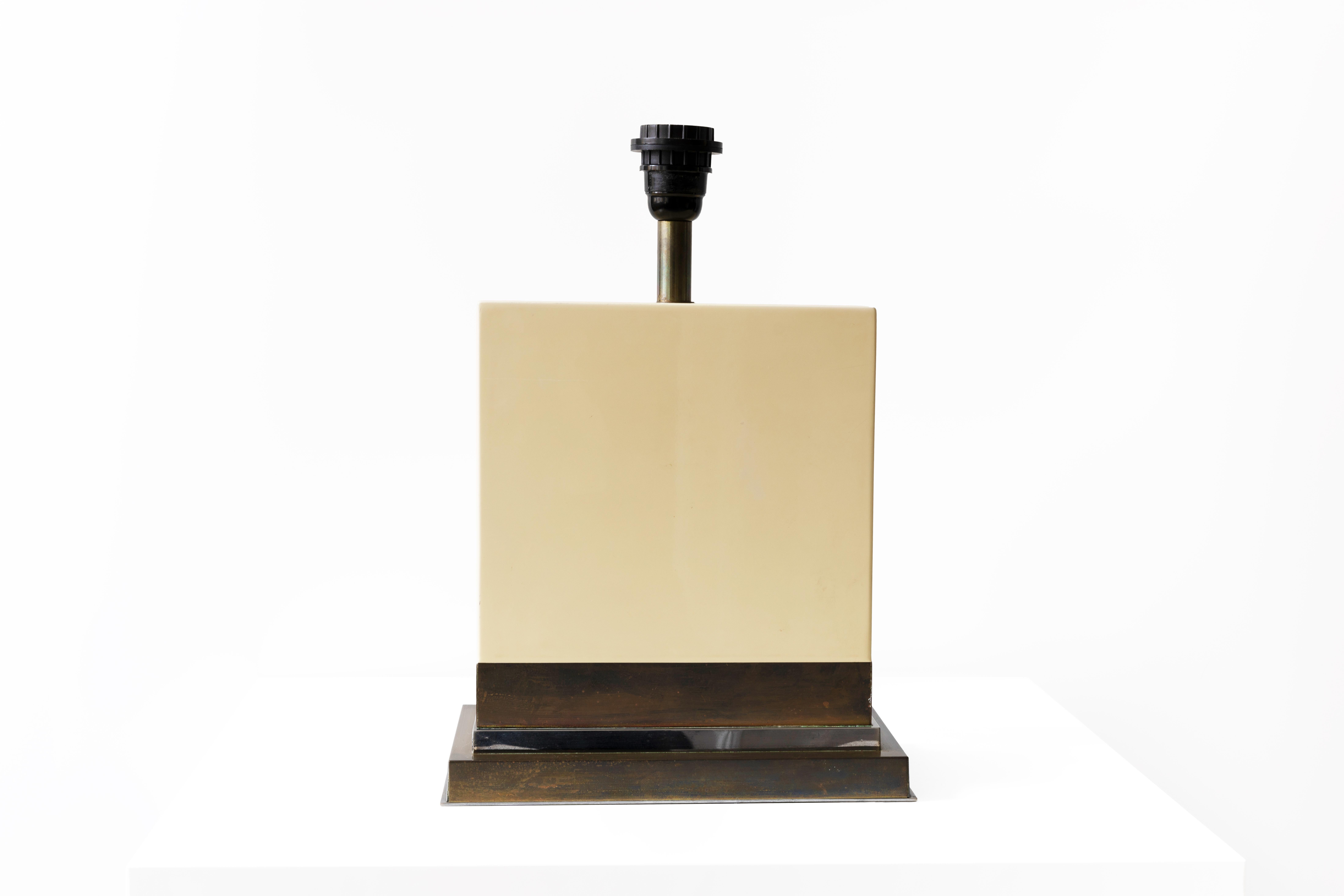 French Jean-Claude Mahey – Rectangular Cream Resin Table lamp, 1970s For Sale