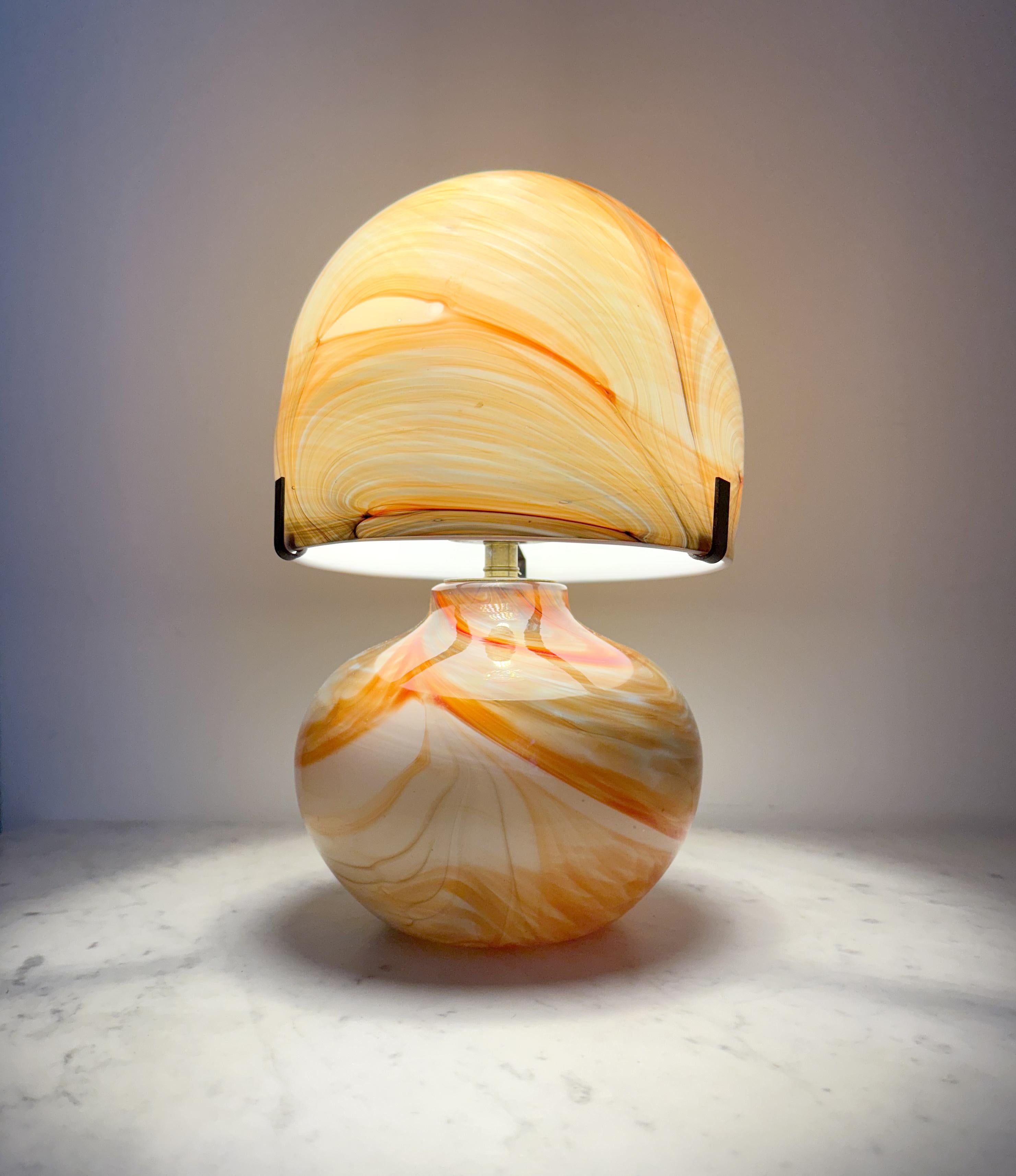 Mid-Century Modern Lampe de table en verre soufflé Jean-Claude Novaro en vente