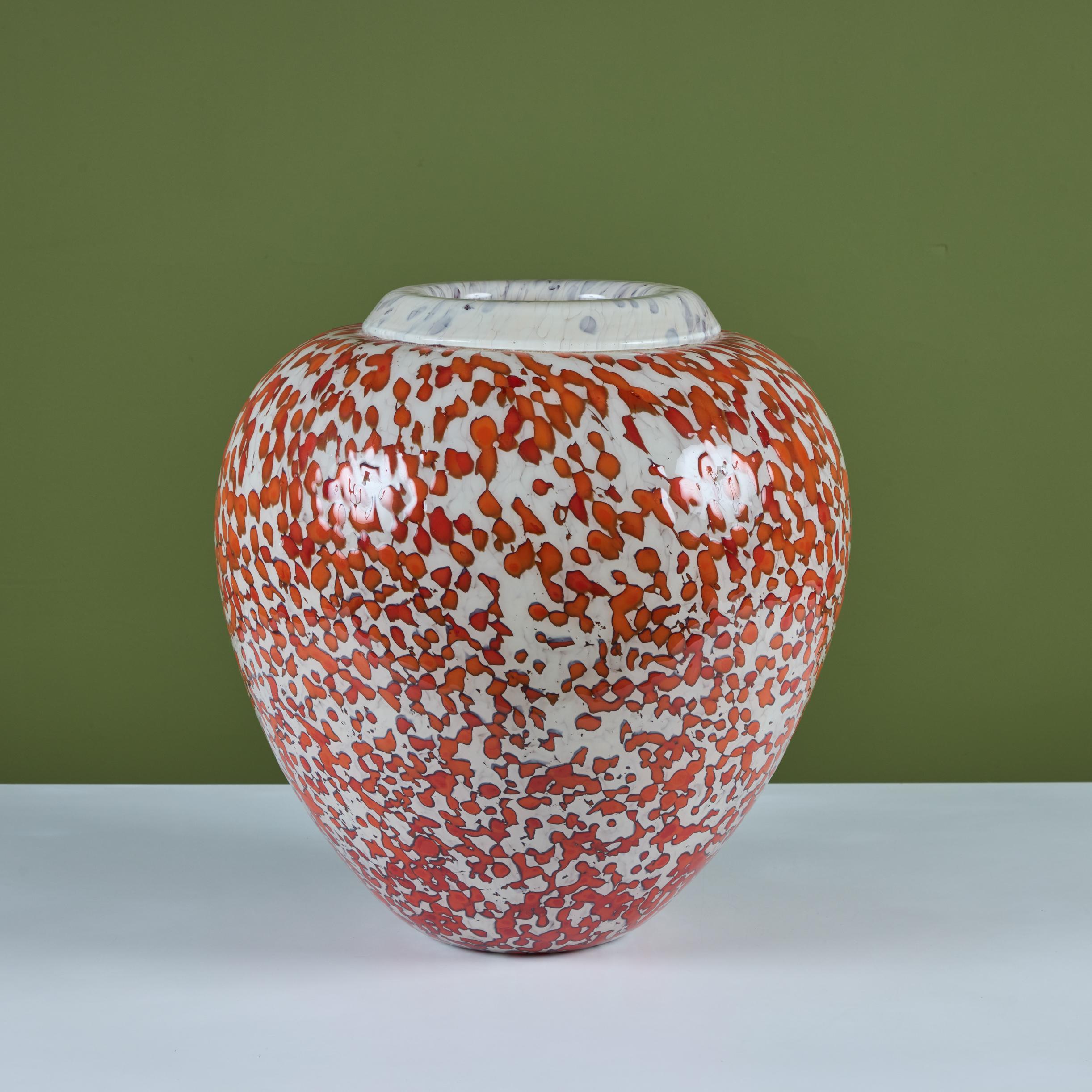 Vaso di vetro grande Jean Claude Novaro In condizioni ottime in vendita a Los Angeles, CA