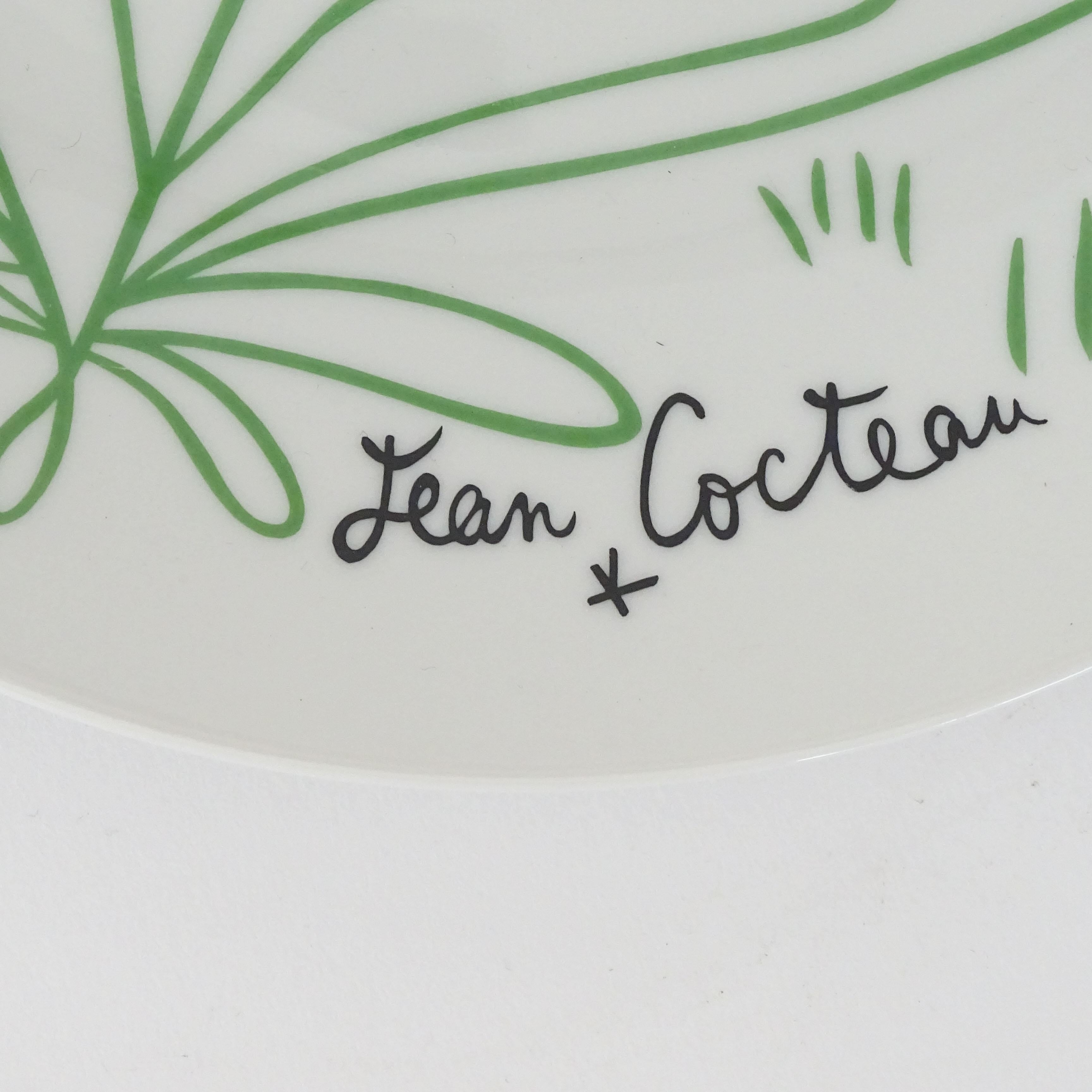 Mid-Century Modern Jean Cocteau flower wall plate for Fenwick, France 1960s For Sale
