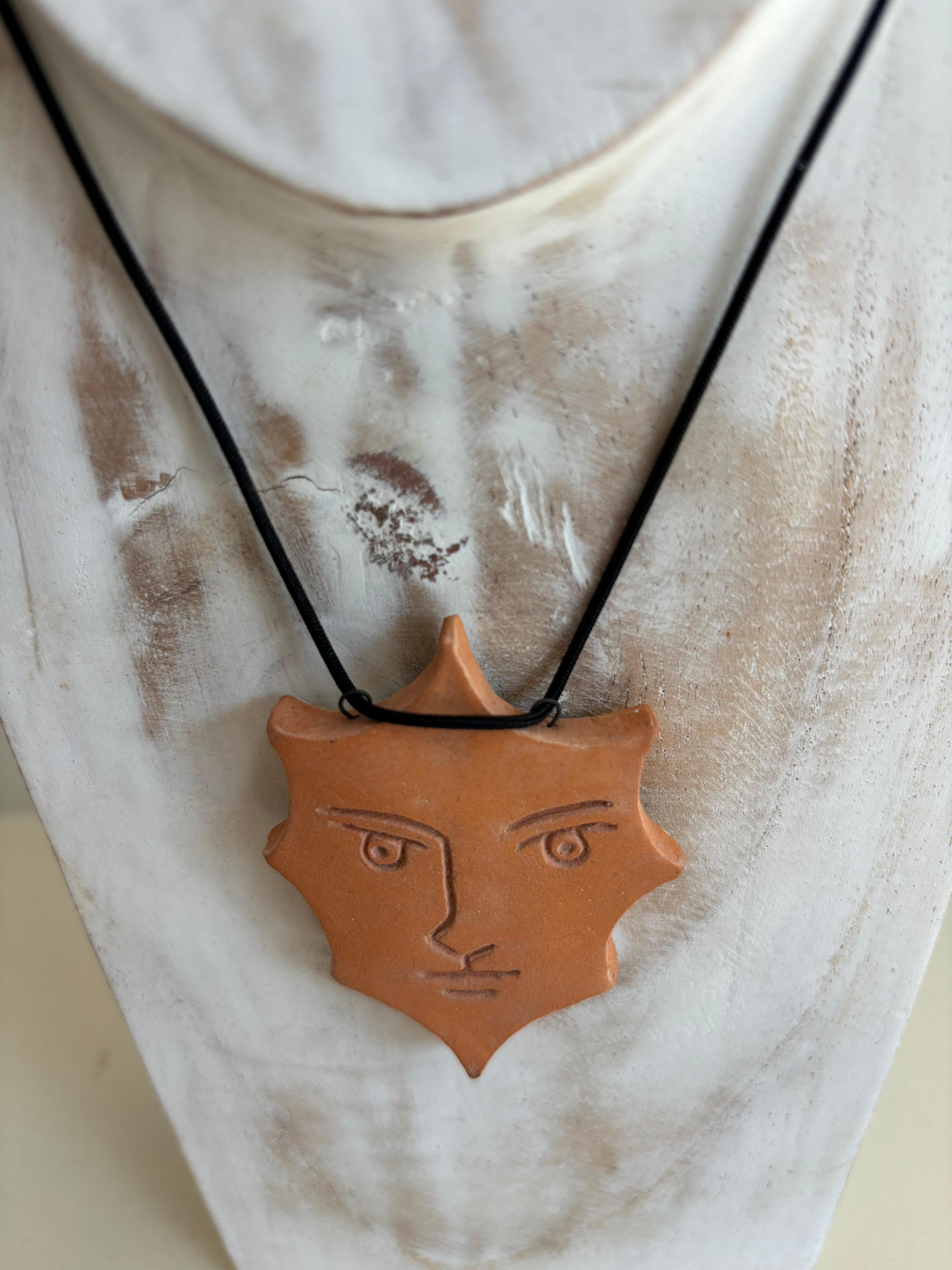 Collar Jean Cocteau mediados del siglo XX en venta