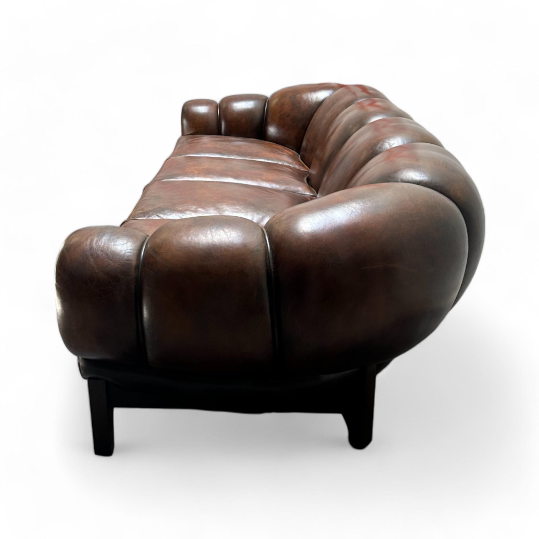 French Jean De Merry Sāo Leather Sofa For Sale