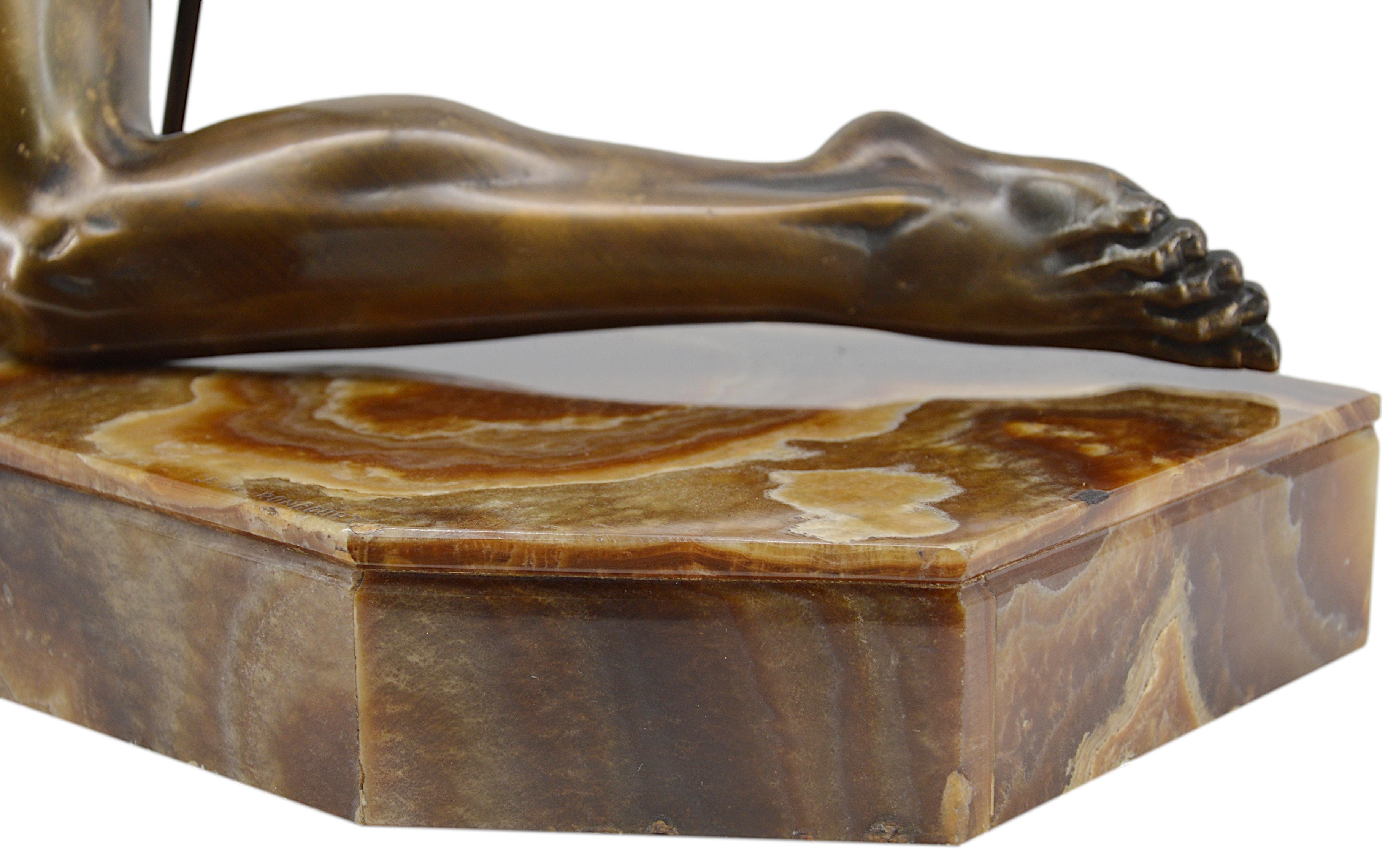Rare sculpture de chasseur Art Déco de Jean de Roncourt, 1920 en vente 7