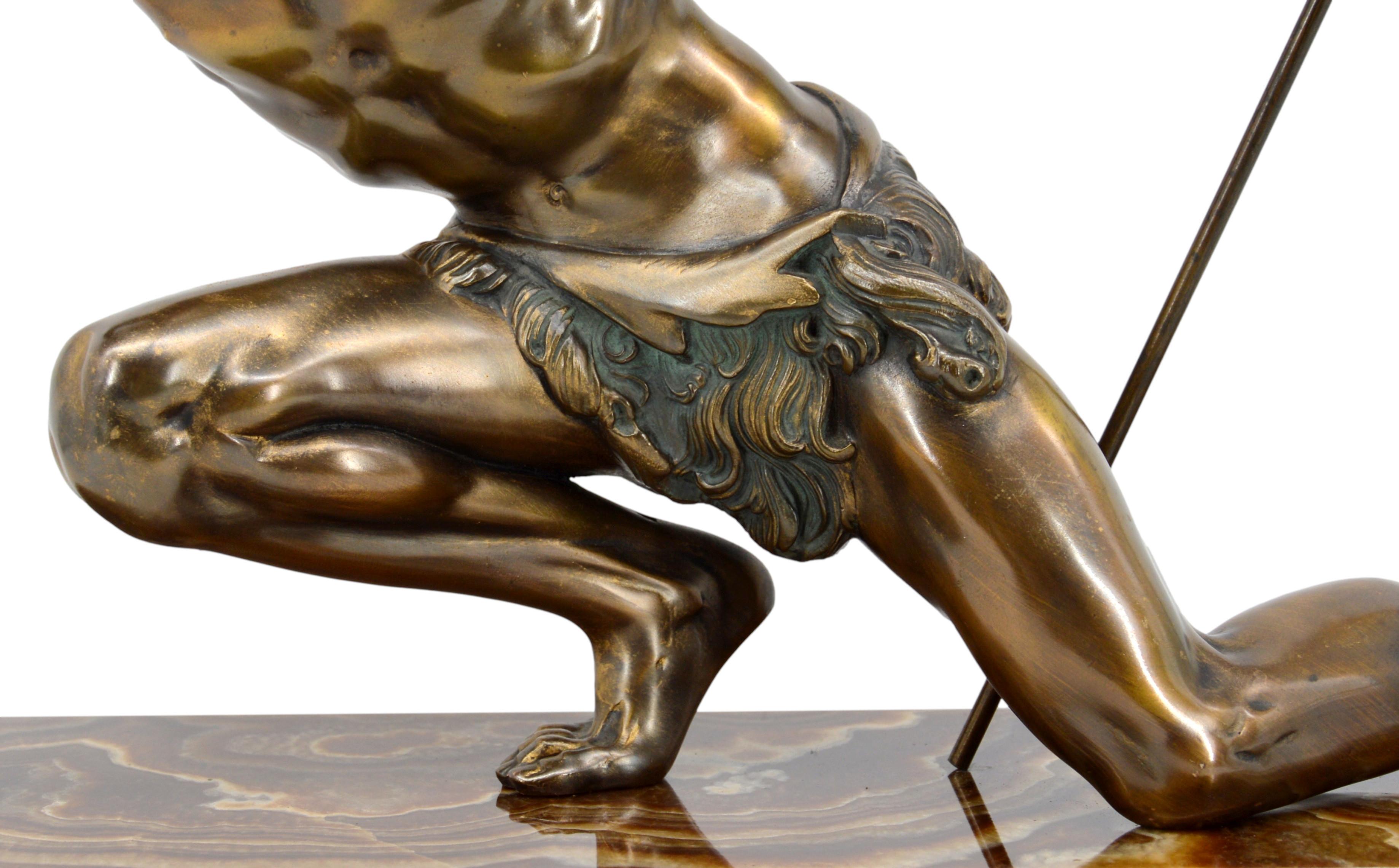 Début du 20ème siècle Rare sculpture de chasseur Art Déco de Jean de Roncourt, 1920 en vente