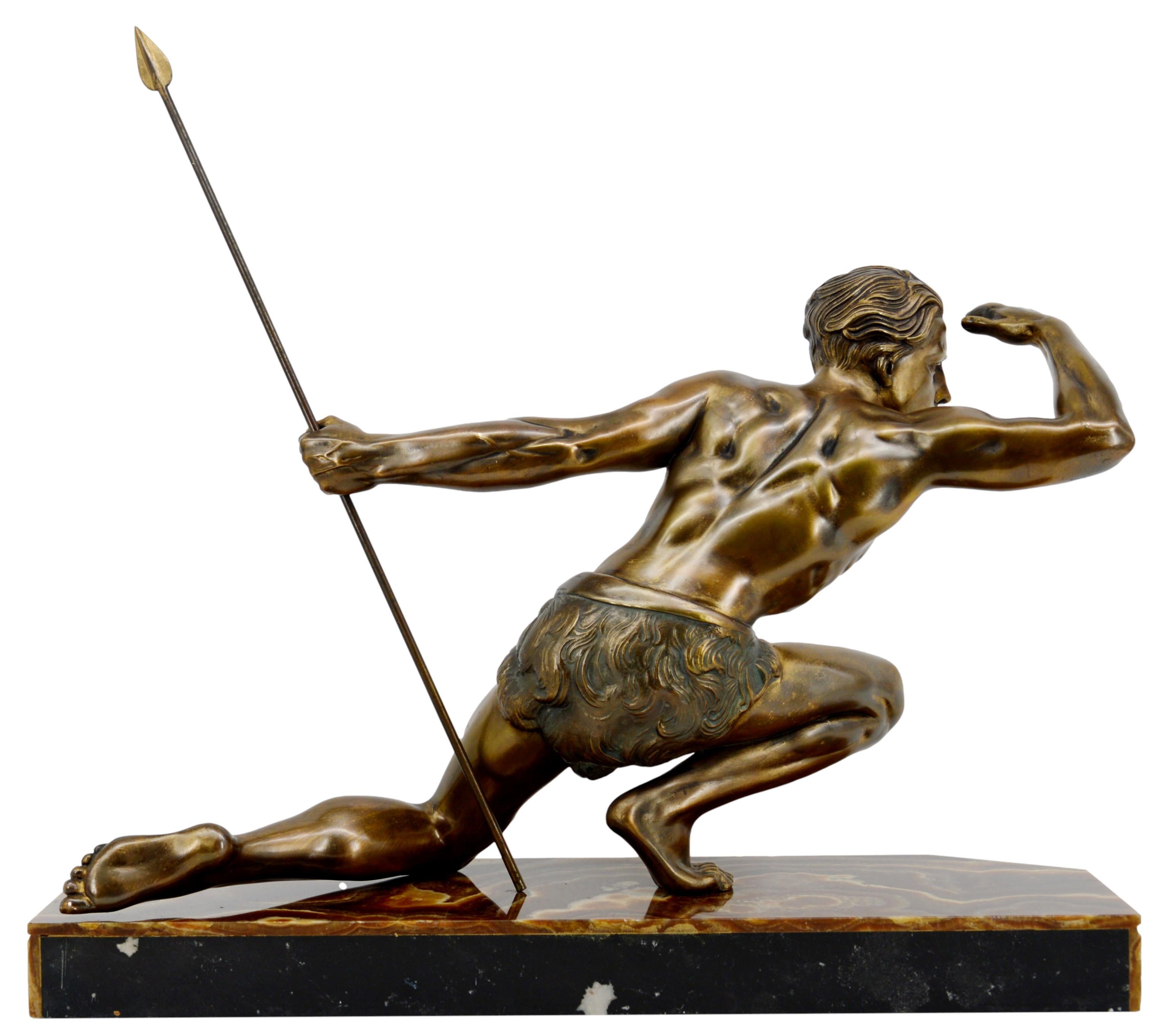 Rare sculpture de chasseur Art Déco de Jean de Roncourt, 1920 en vente 1