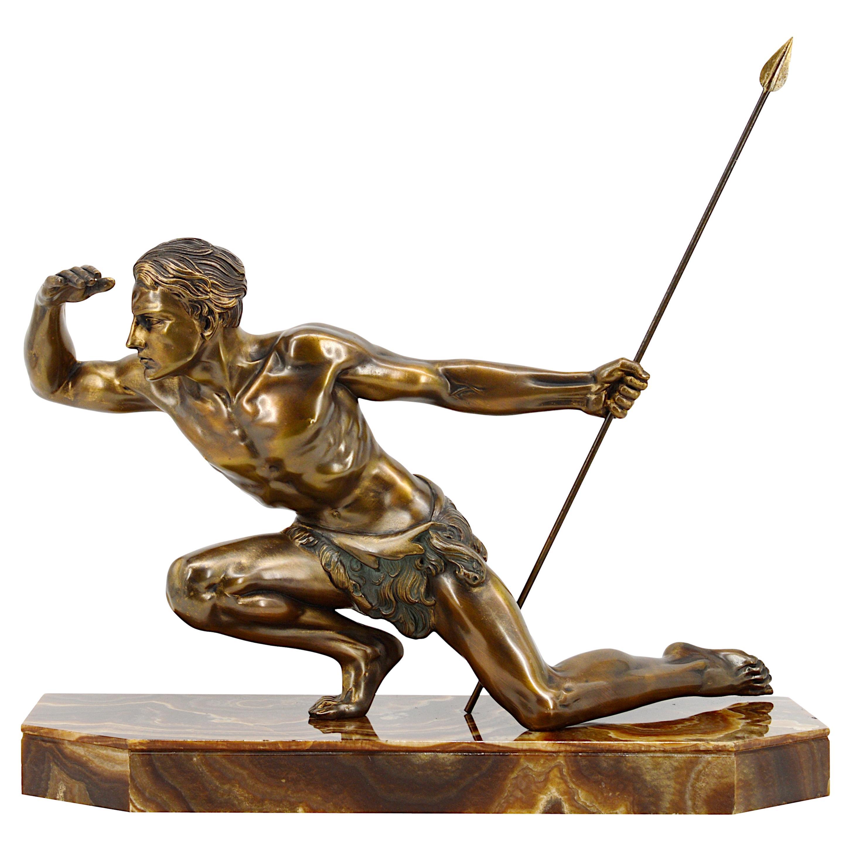 Rare sculpture de chasseur Art Déco de Jean de Roncourt, 1920