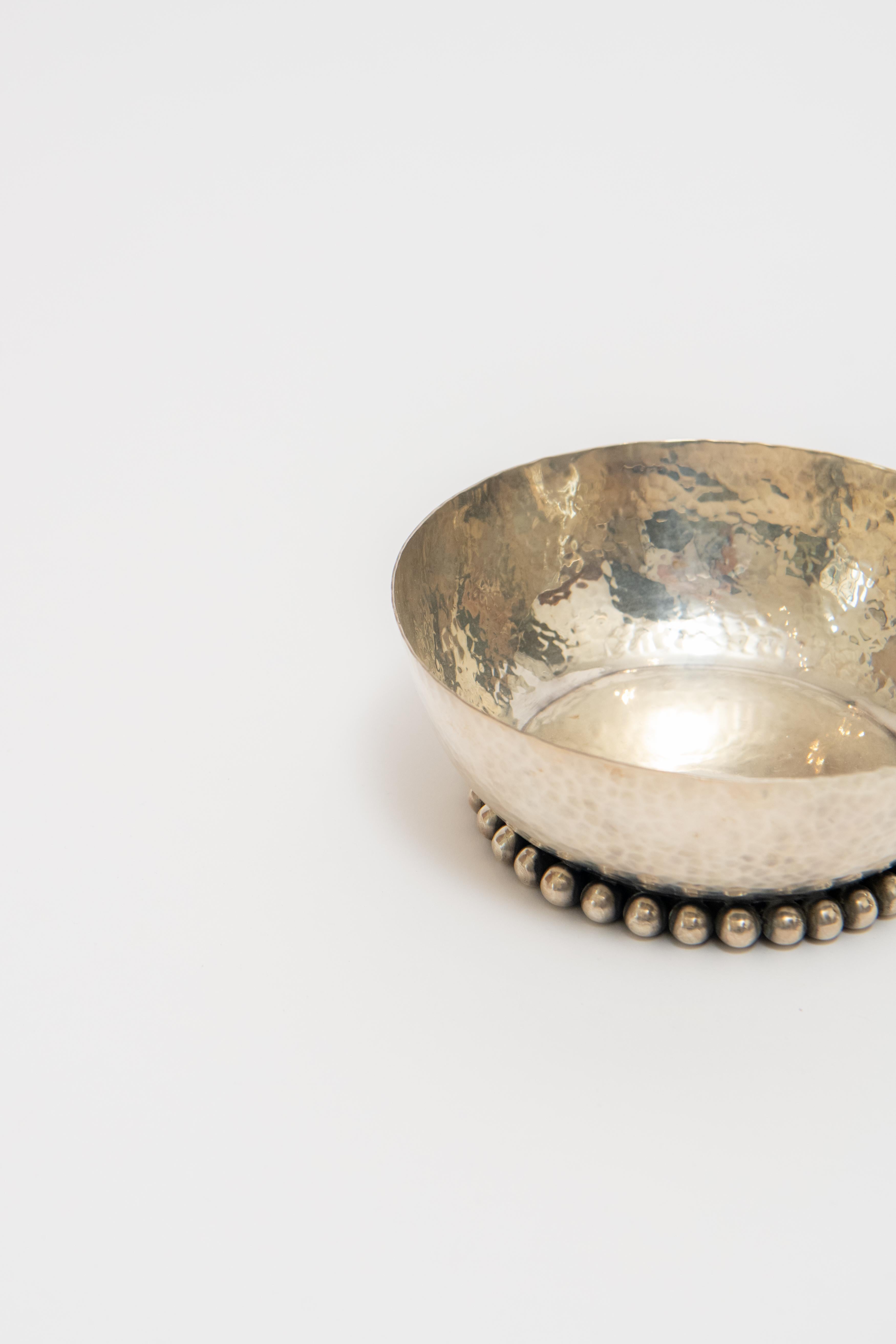 Jean Déspres, Hammered Silver Bowl, c. 1930 In Good Condition In Los Angeles, CA
