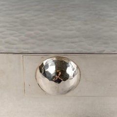 Importante boîte moderniste Art déco en métal martelé Jean Despres