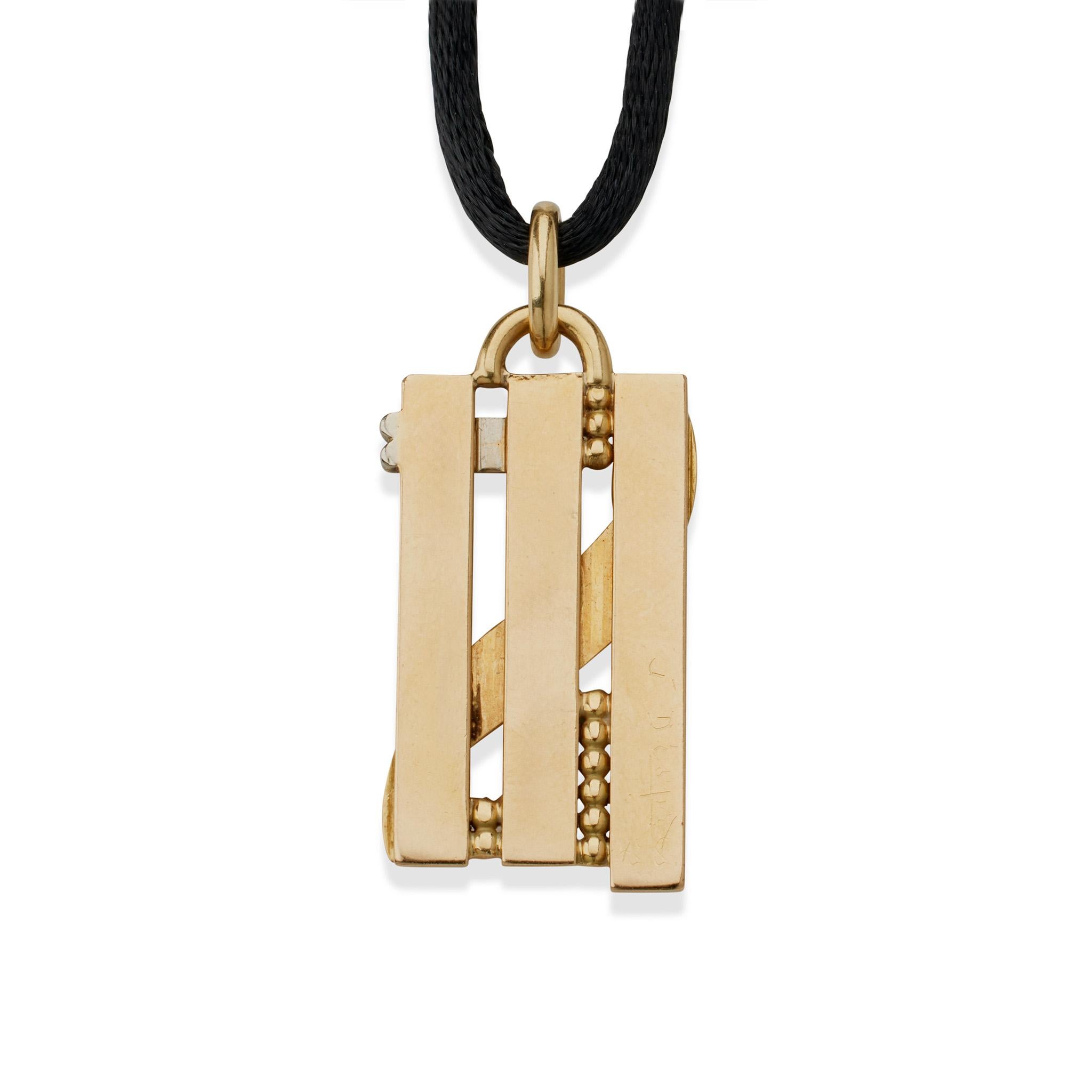 Jean Després Modernist 18K Gold Pendant For Sale 3