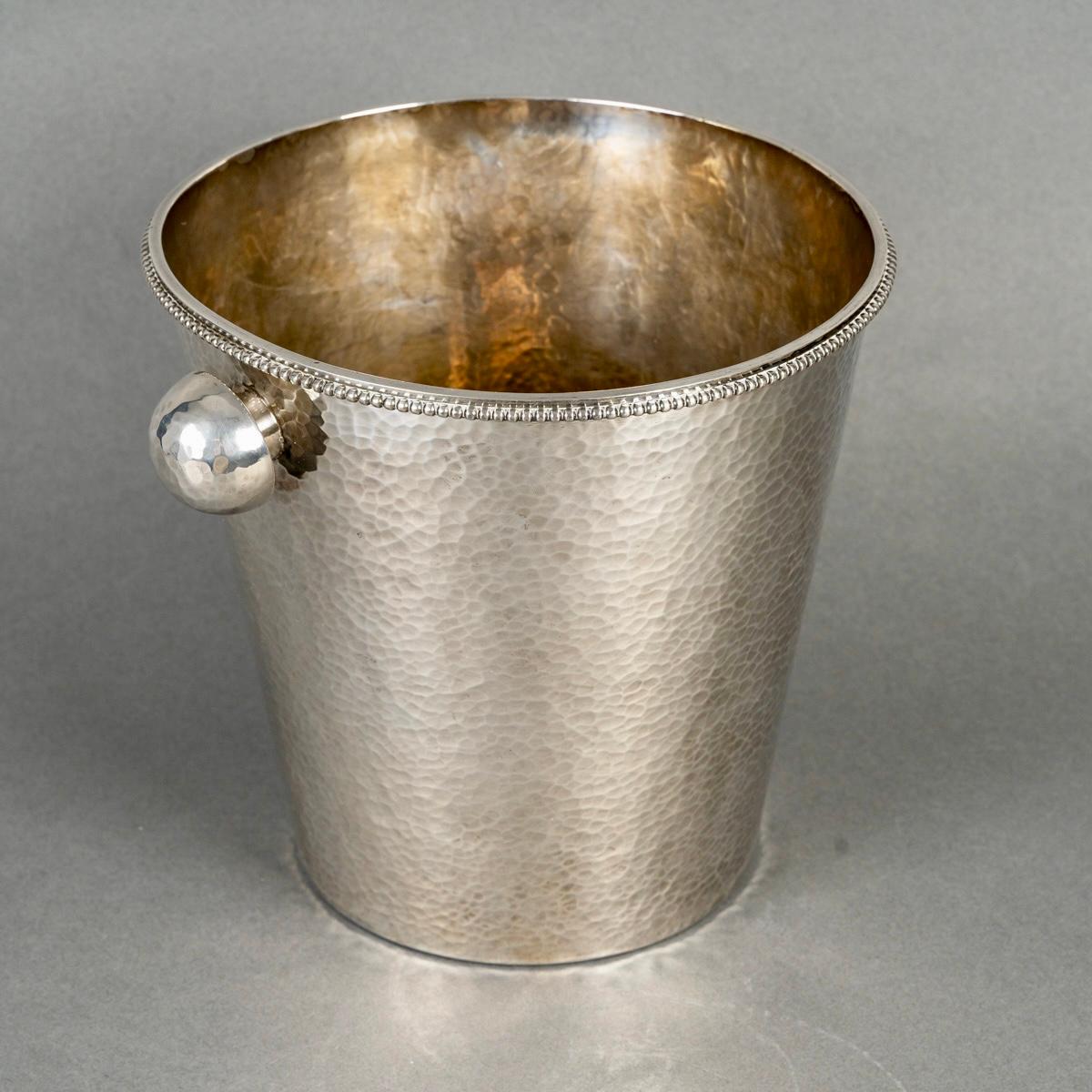 Jean Despres - Modernistischer Art-Déco-Champagnerkübel aus gehämmertem, versilbertem, versilbertem Metall (Französisch) im Angebot