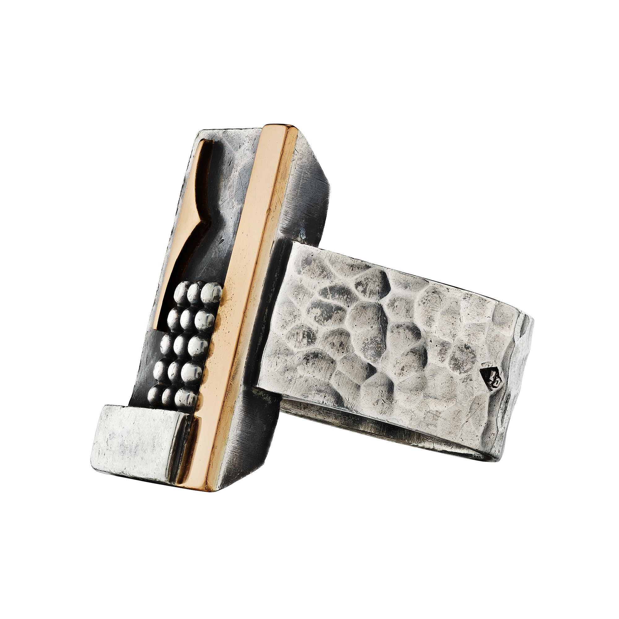 This original Jean Despres Paris sterling silver and 18 karat yellow gold hand hammered modernist ring is wearable 'fine art'.  With a rectangular design resembling a abstract collage, this incredible ring has a one-of-a-kind artistic spirit all its