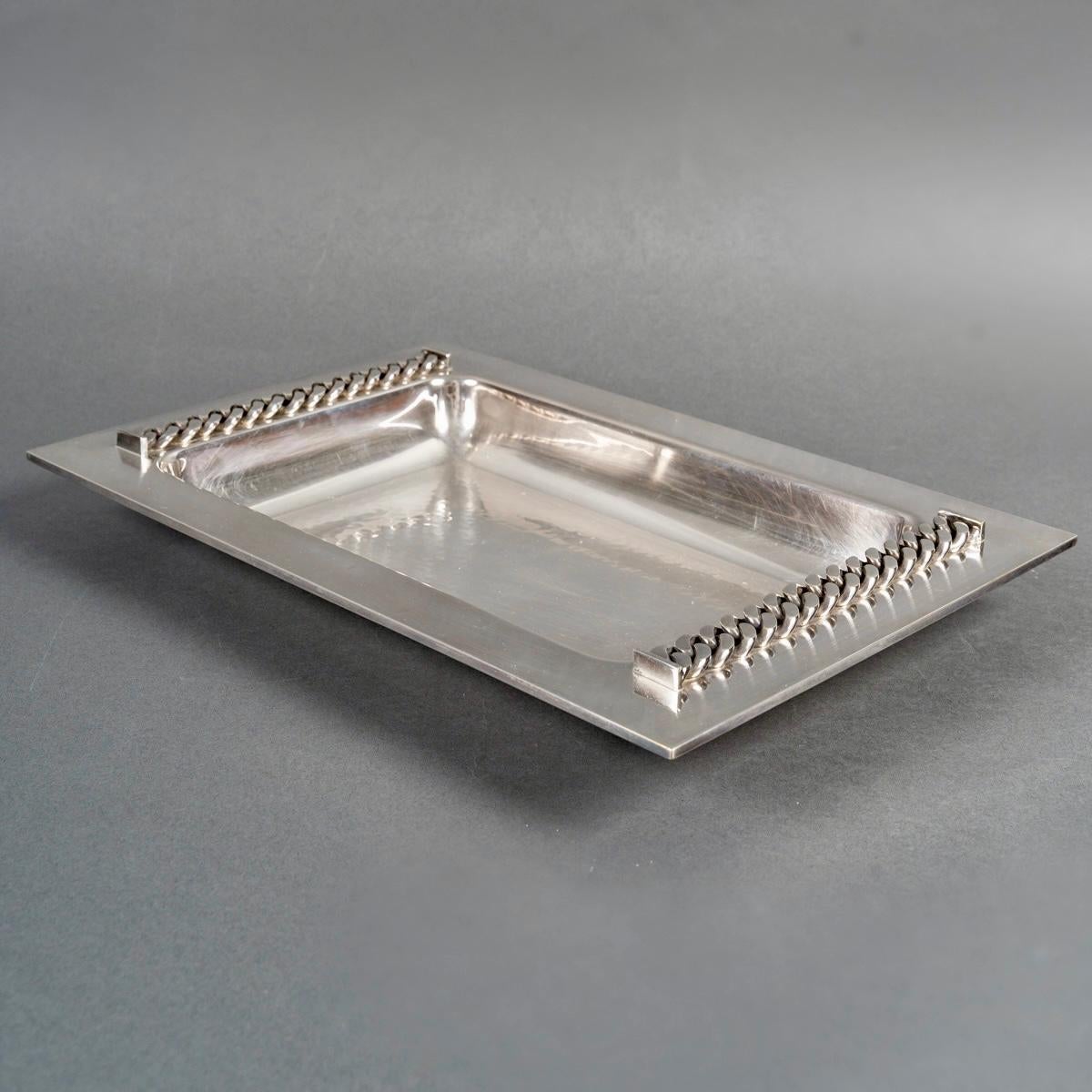 Jean Desprès - Tray Bowl Art Deco Modernist Hammered Silver Plated Metal In Good Condition For Sale In Boulogne Billancourt, FR