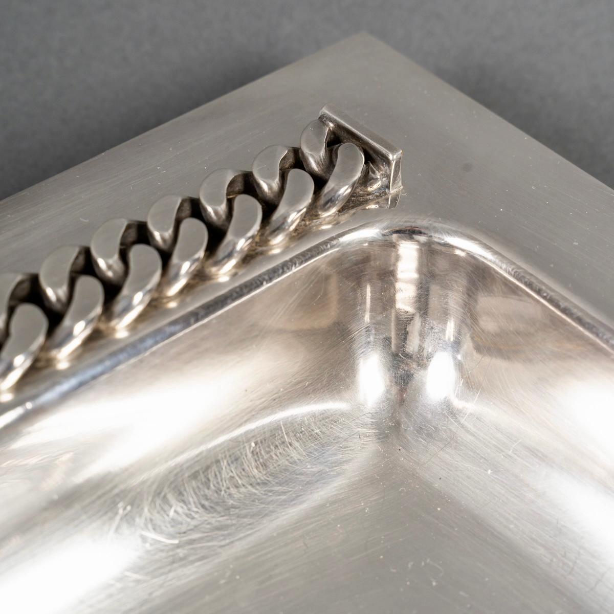 Mid-20th Century Jean Desprès - Tray Bowl Art Deco Modernist Hammered Silver Plated Metal For Sale