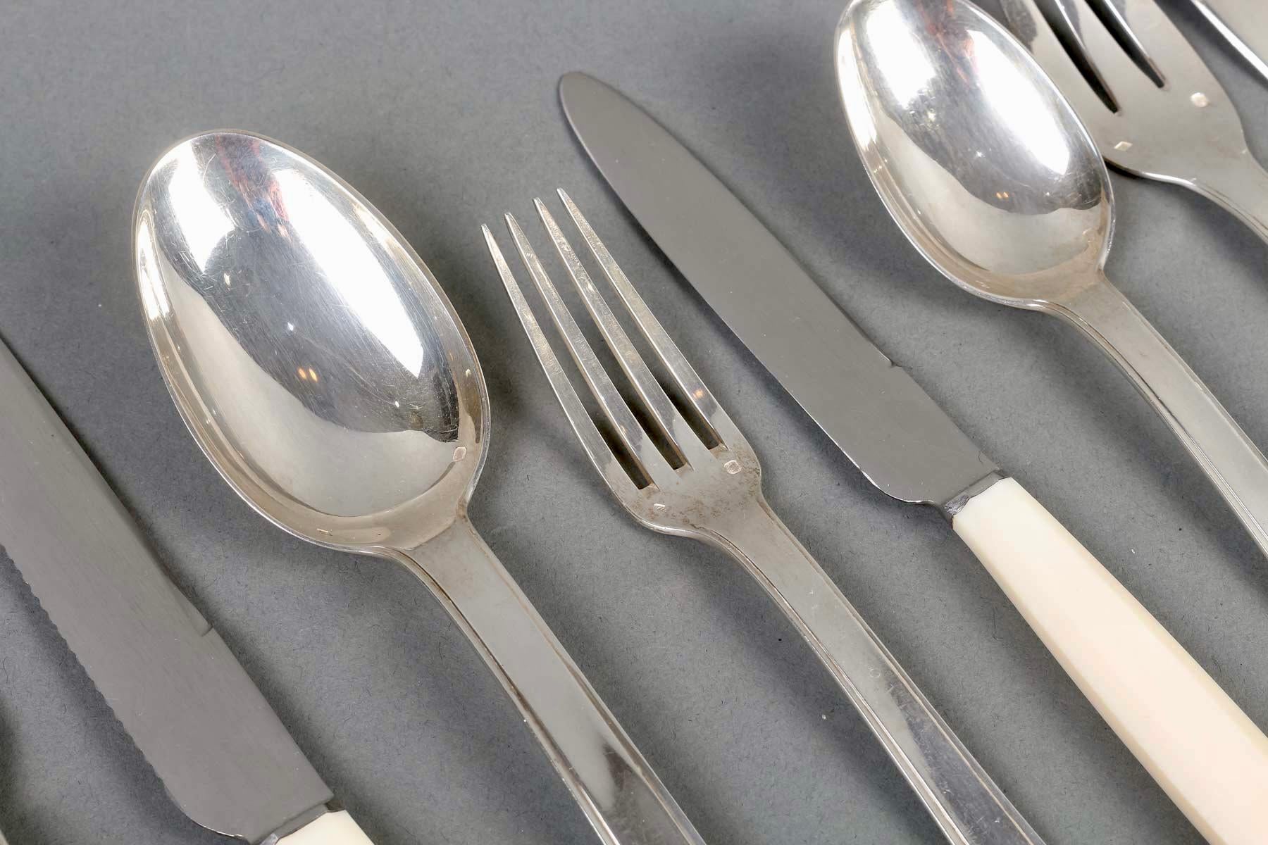 Jean E Puiforcat Cutlery Flatware Set Art Deco Papyrus Sterling Silver 80 Pieces For Sale 3