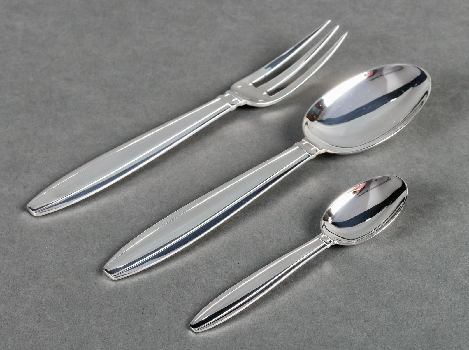 Jean E. Puiforcat - Cutlery Flatware Set Art Deco Sterling Silver - 108 Pieces In Excellent Condition In Boulogne Billancourt, FR