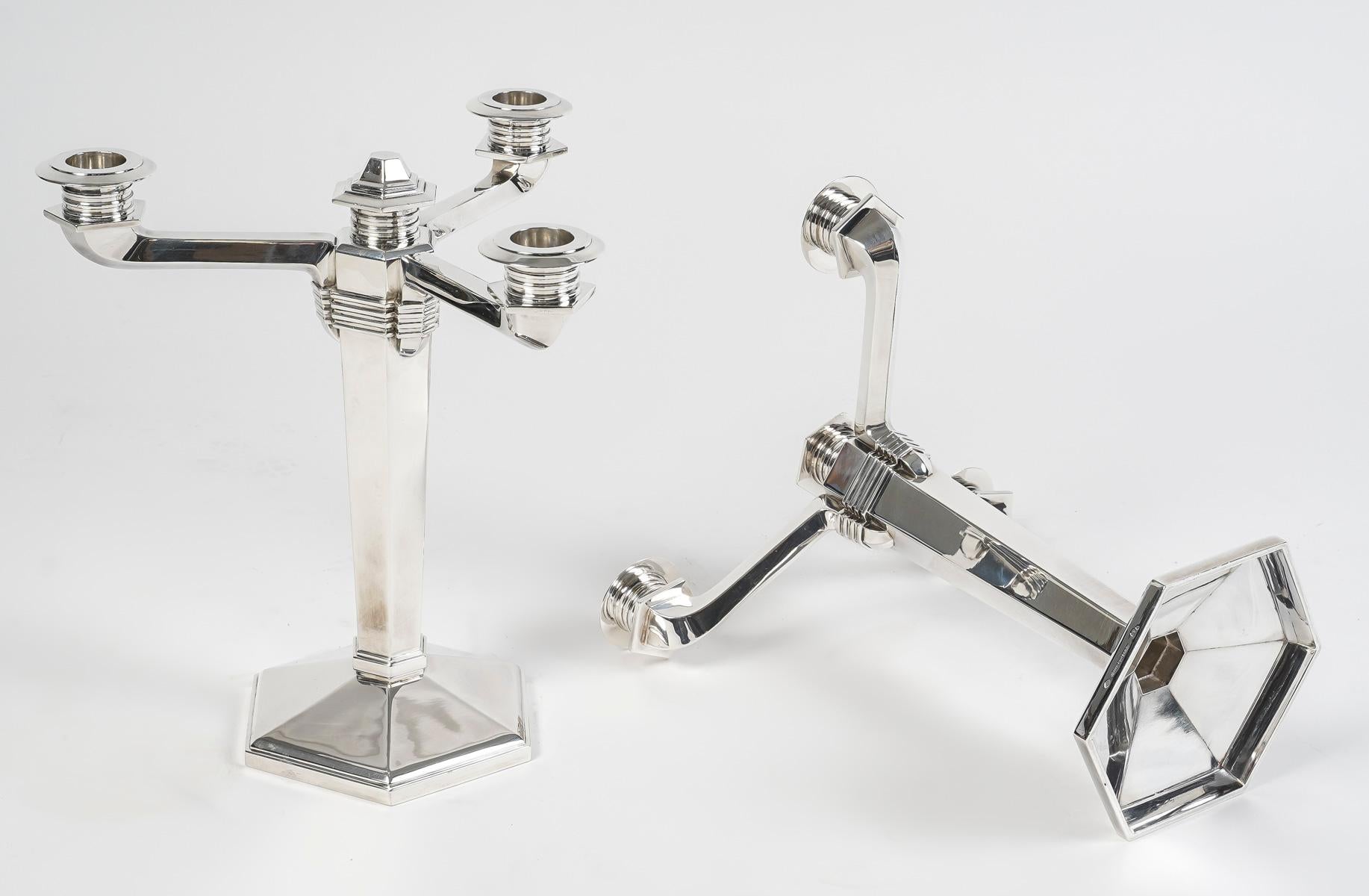 Milieu du XXe siècle Jean E. Puiforcat - Paire de chandeliers Art Déco modernistes en argent sterling en vente