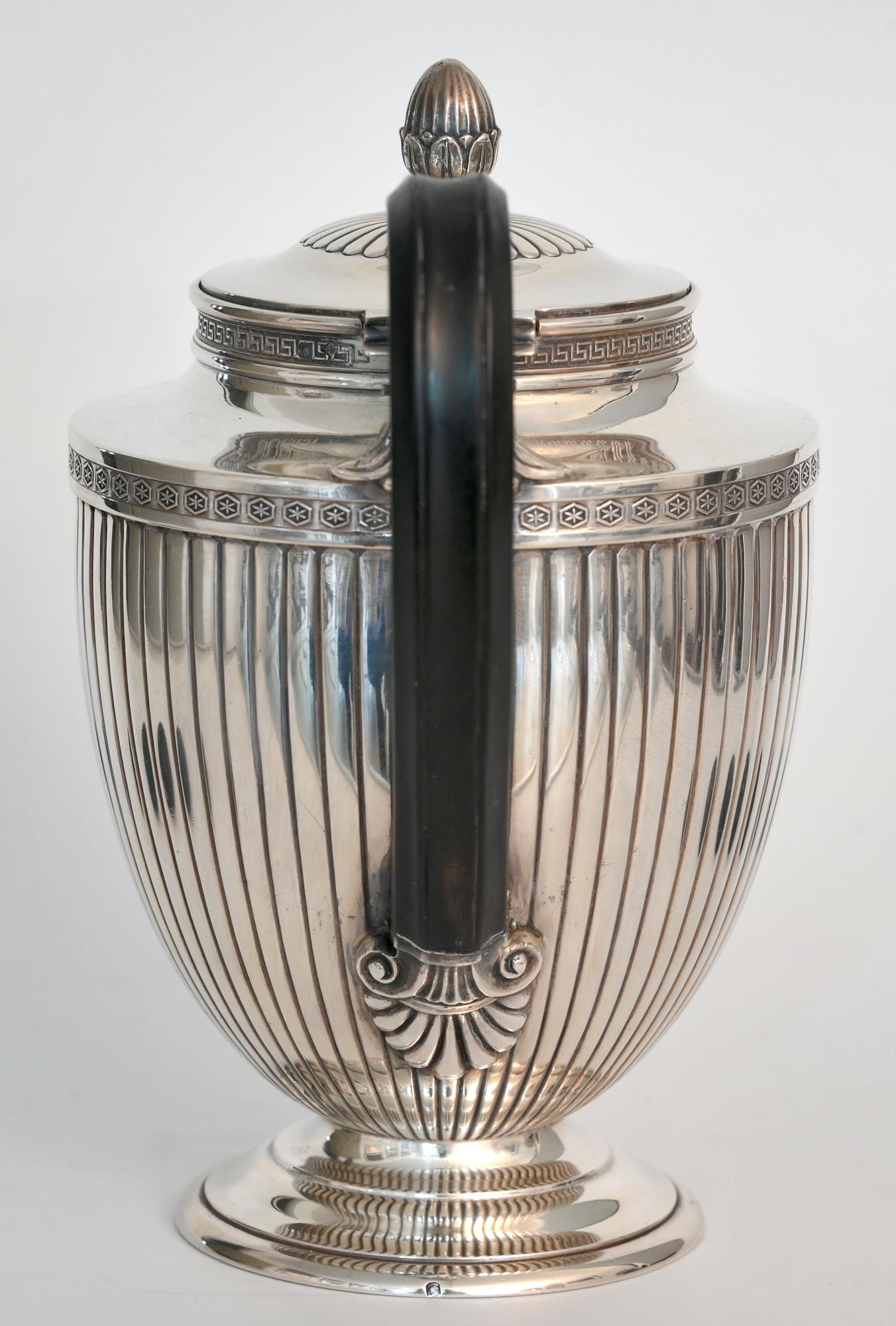 Zeitloses Silber-Set für Tee und Kaffee von Jean E. Puiforcat in neoklassizistischer Form im Angebot 6