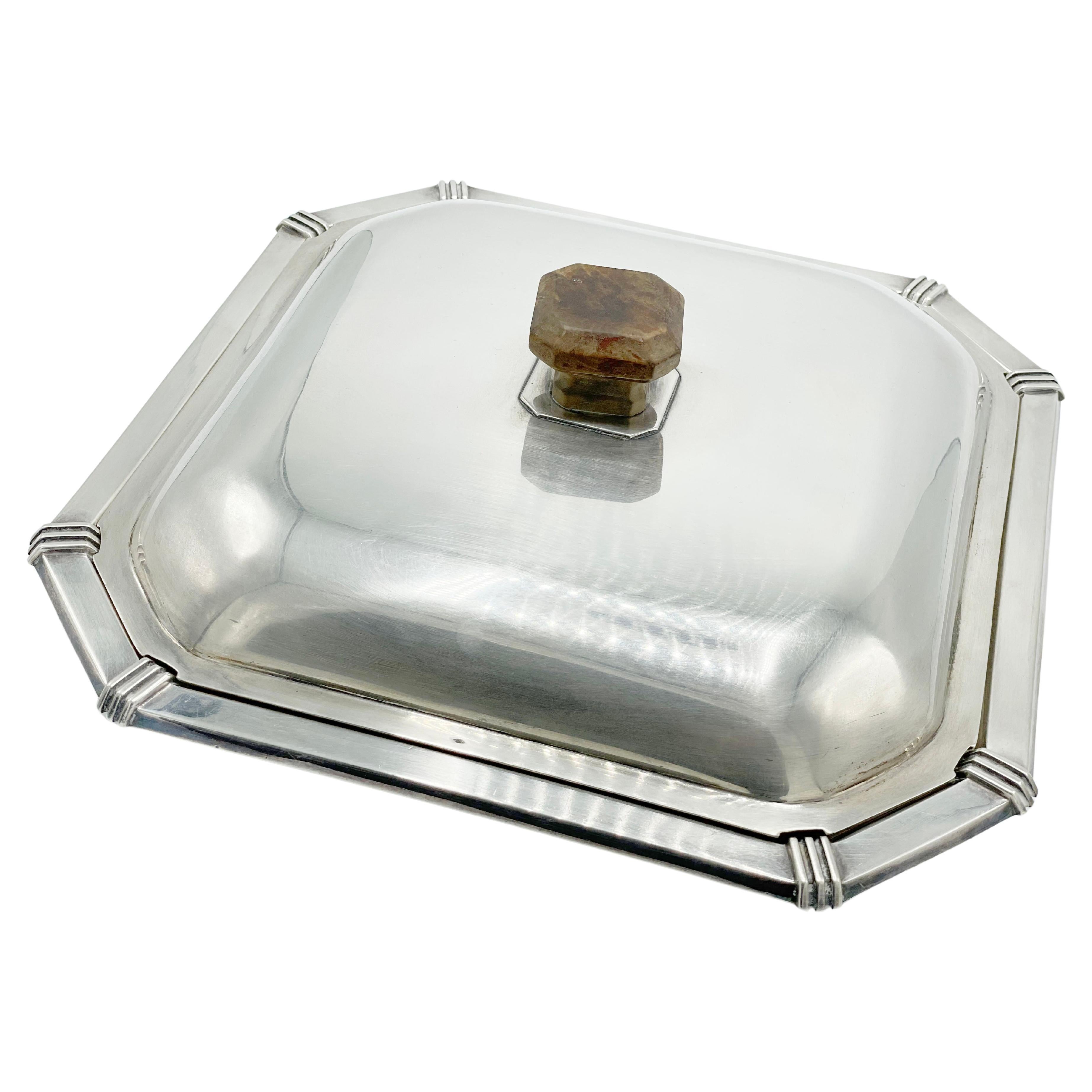 Jean-Émile Puiforcat (1897-1945) A Silver Art Deco Entree Dish & Cover (Plat à entrées et couvercle)