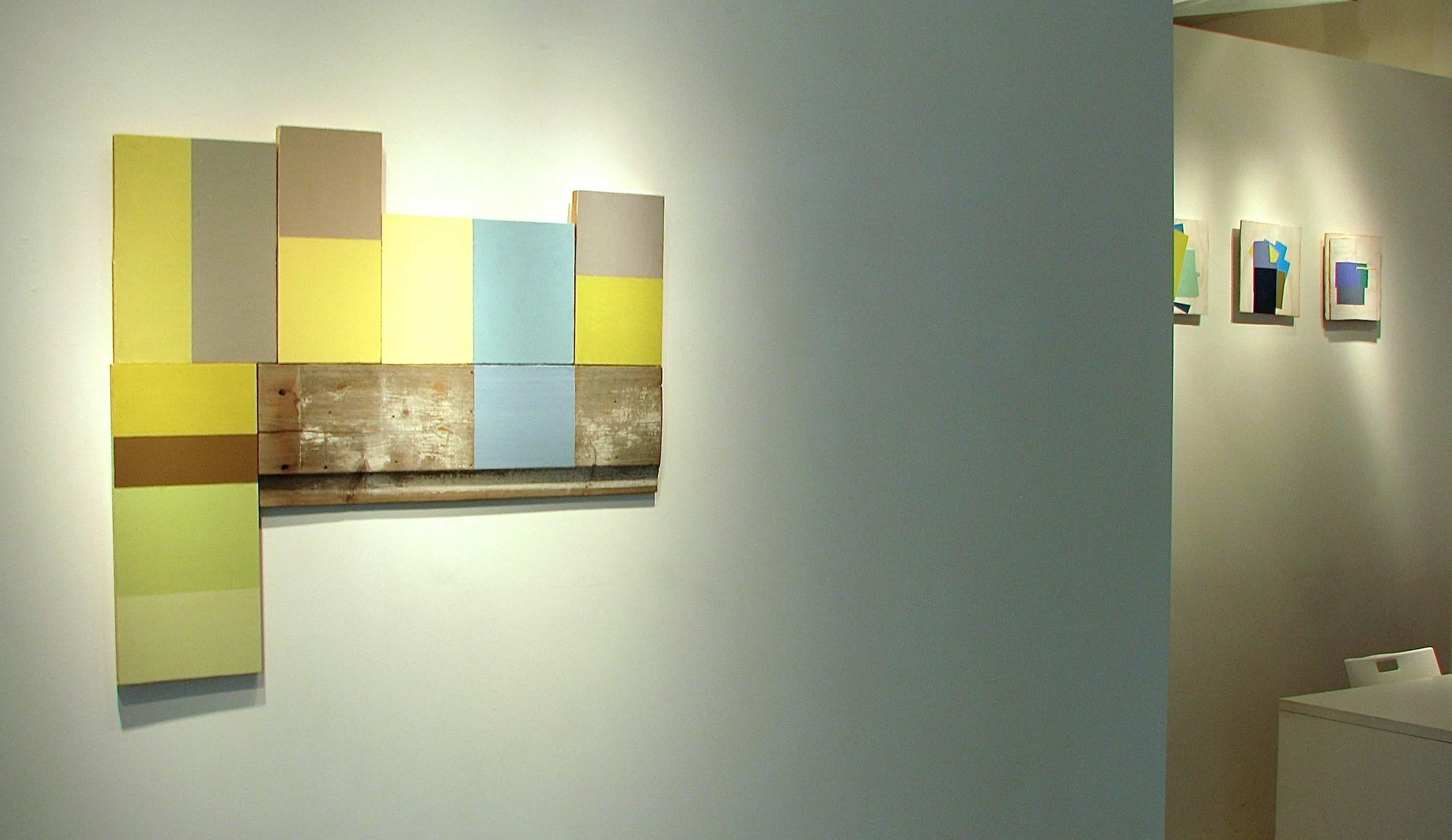 « Add-Ons », peinture à l'huile géométrique abstraite sur bois, bleu, vert et jaune, technique mixte - Painting de Jean Feinberg
