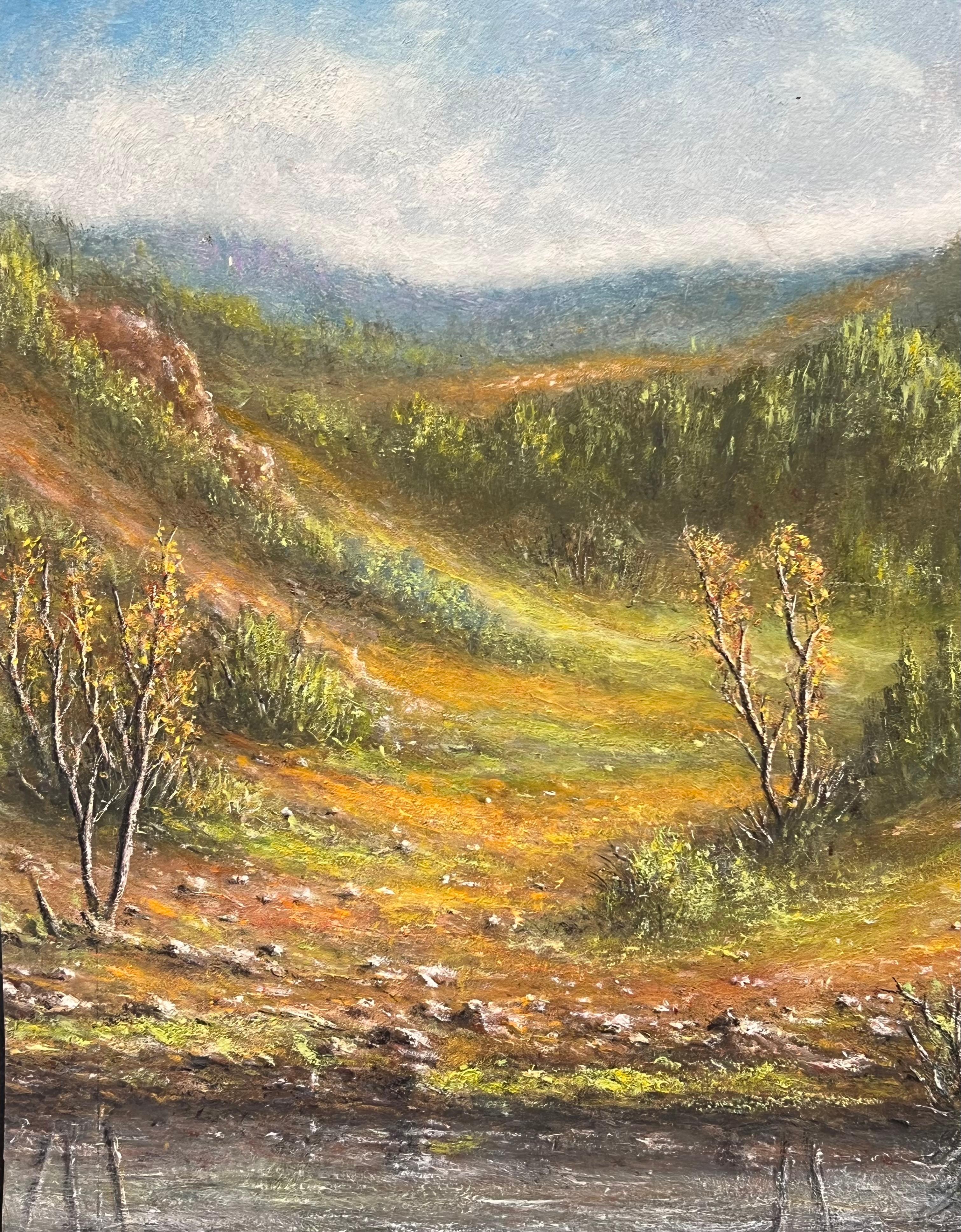 Peinture à l'huile d'un paysage automnal vert et orange de la vallée de la Riverside - Marron Landscape Painting par Jean Fourie