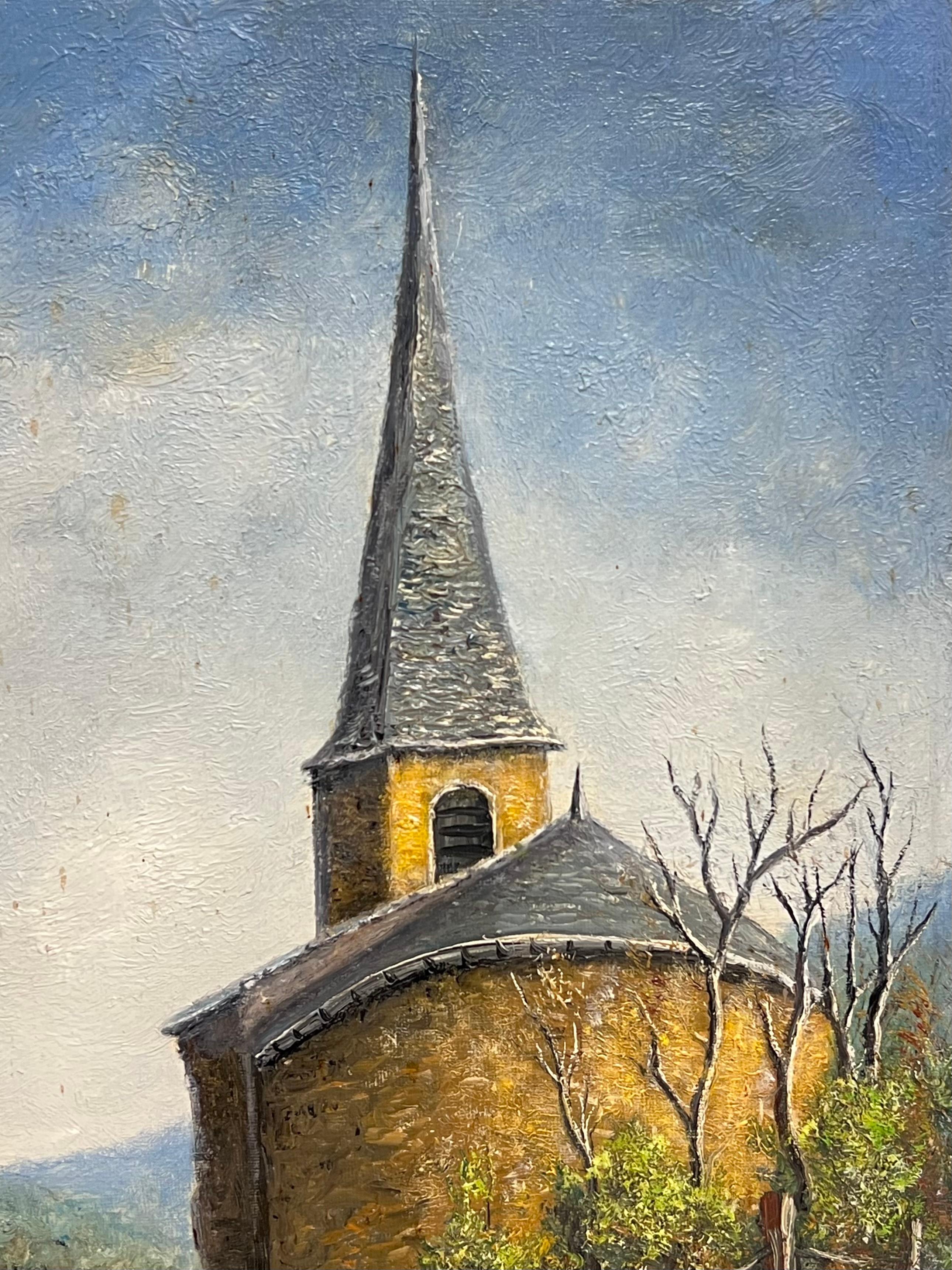 Hilltop Church mit rotem Haus in einer Bergdorf-Landschaft Ölgemälde (Französische Schule), Painting, von Jean Fourie
