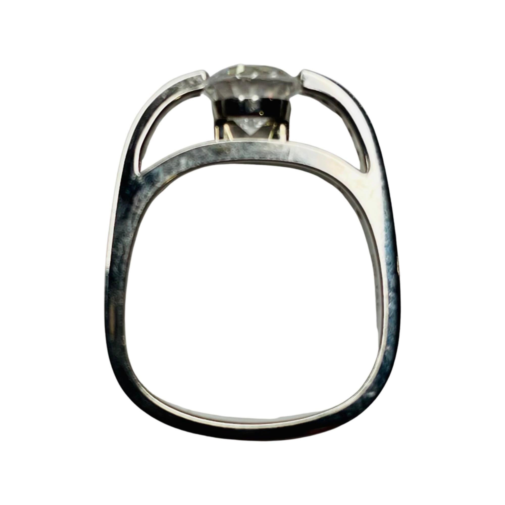 Verlobungsring von Jean-Franois Albert aus 18 Karat Weißgold mit Diamanten im Zustand „Neu“ im Angebot in Kirkwood, MO