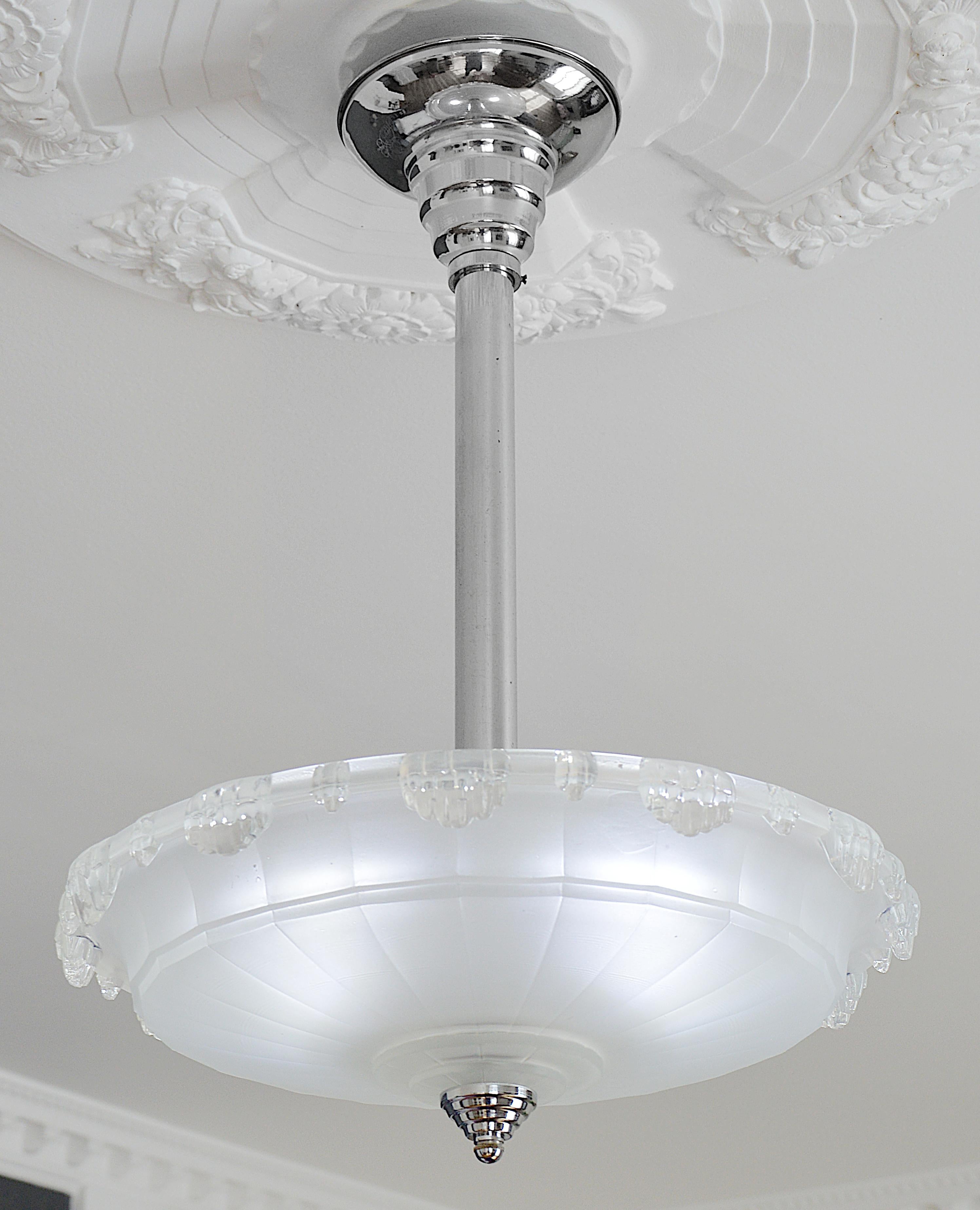 Francese Jean Gauthier, Lampadario a sospensione a fontana in stile Art Déco francese, 1920 in vendita