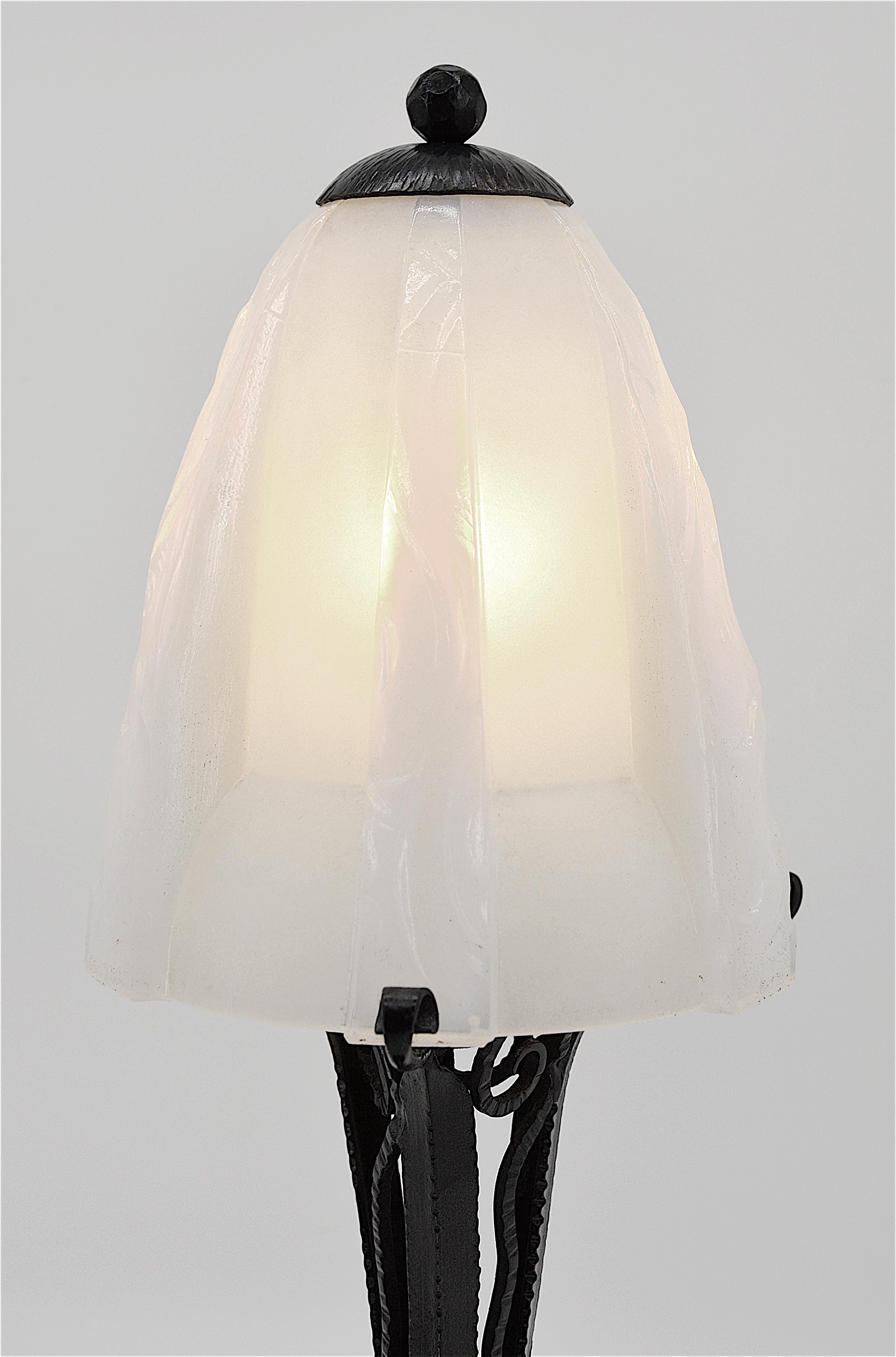 Jean Gauthier French Art Deco Opalescent Table Lamp, 1930s For Sale 3
