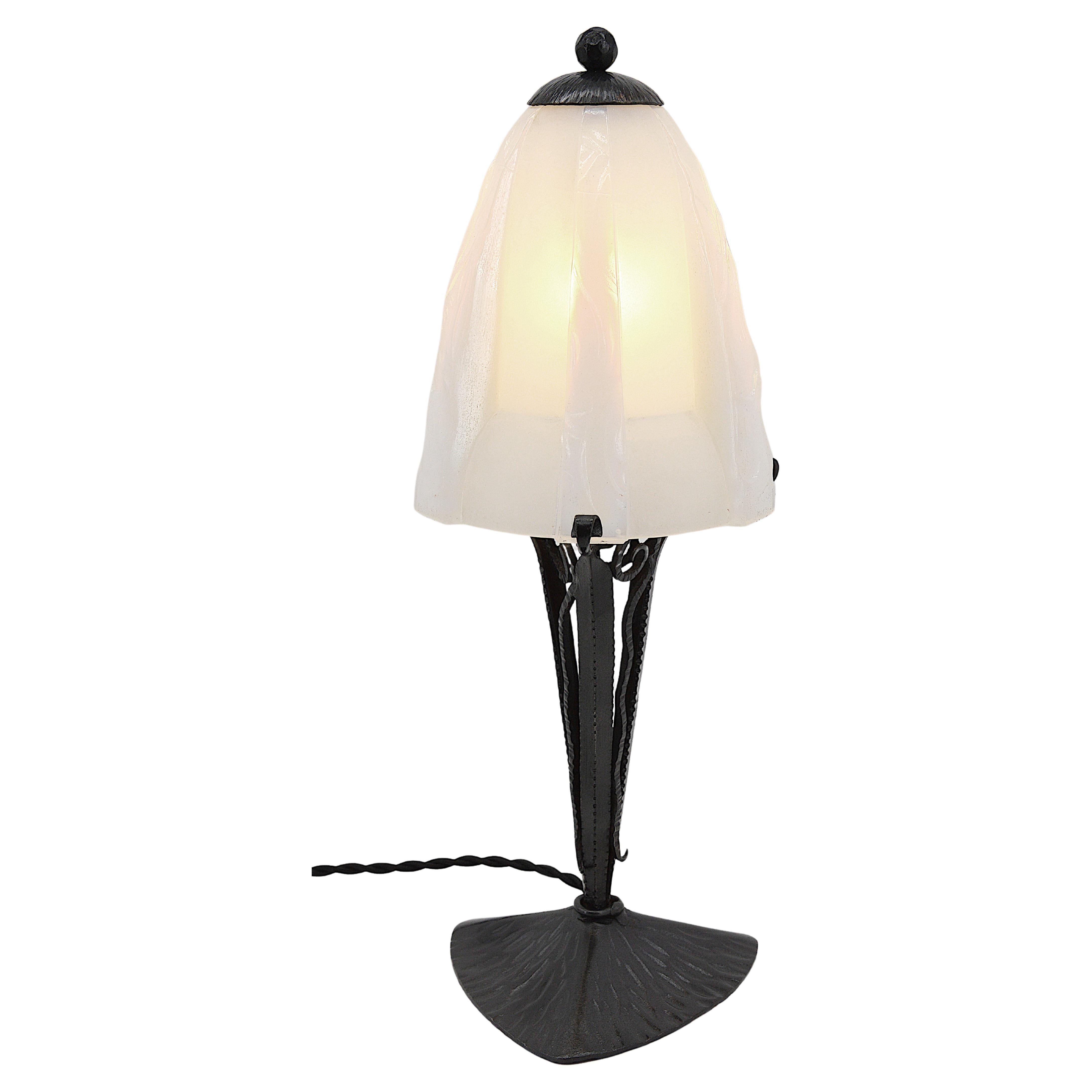 Jean Gauthier French Art Deco Opalescent Table Lamp, 1930s For Sale