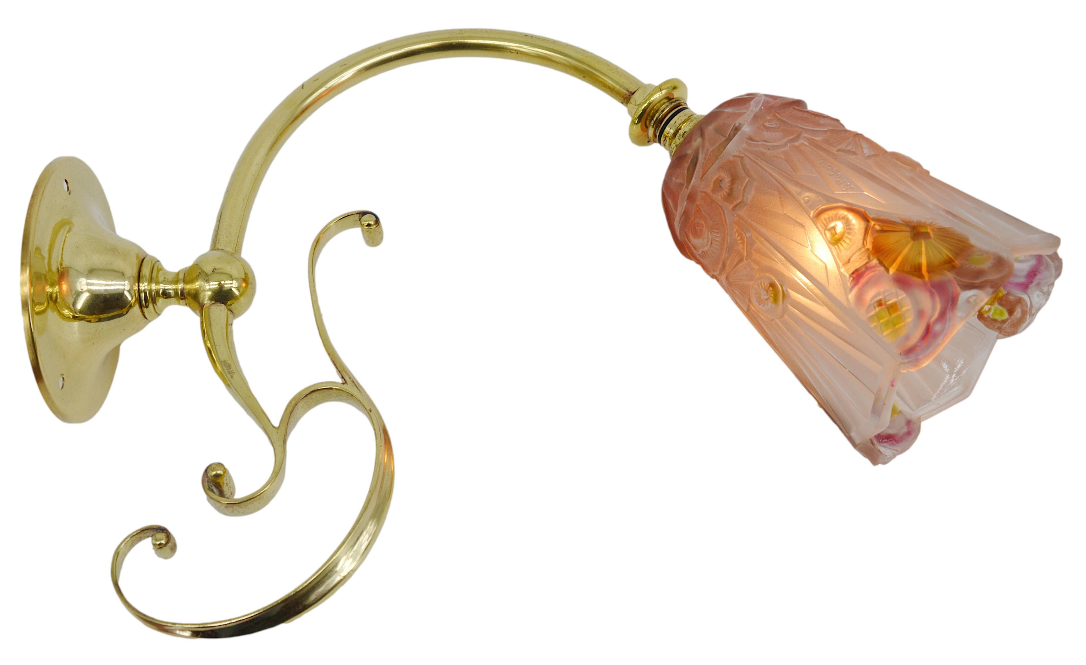 Smaltato Jean Gauthier Coppia di lampade da parete smaltate in stile Art Déco francese, 1920 in vendita