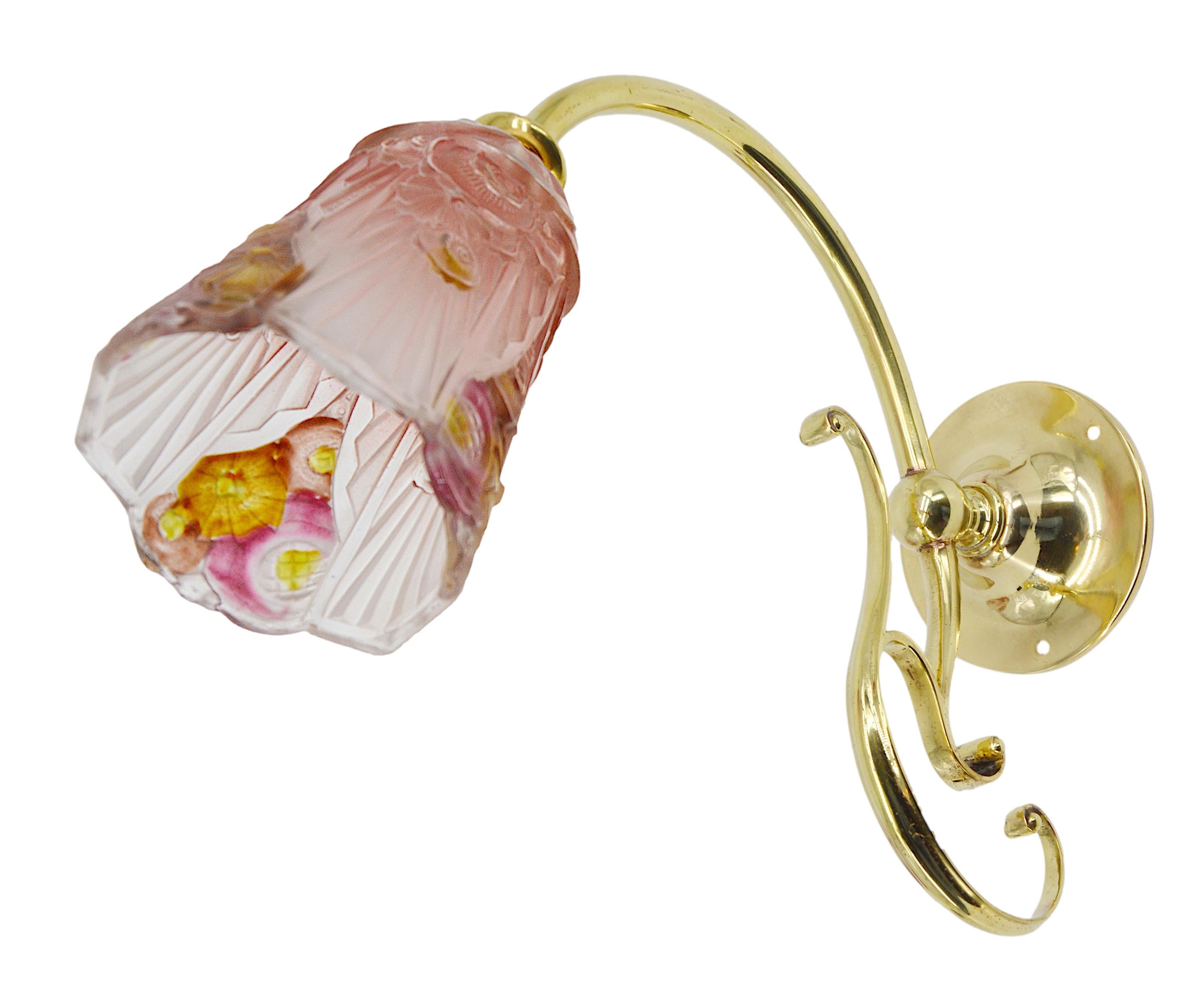 Ottone Jean Gauthier Coppia di lampade da parete smaltate in stile Art Déco francese, 1920 in vendita